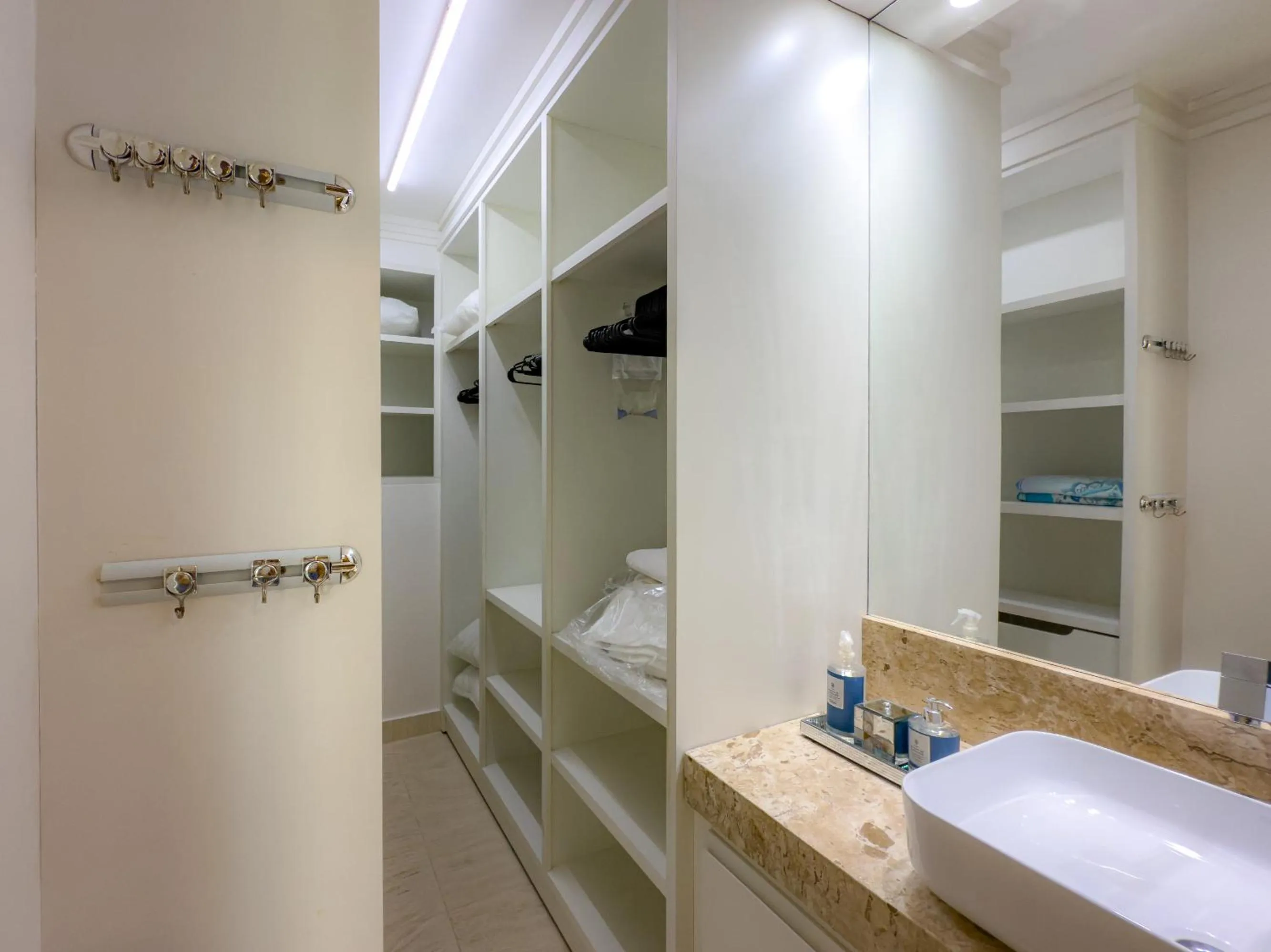 Mont Ararat Alto da Pitinga - Rede Tonziro