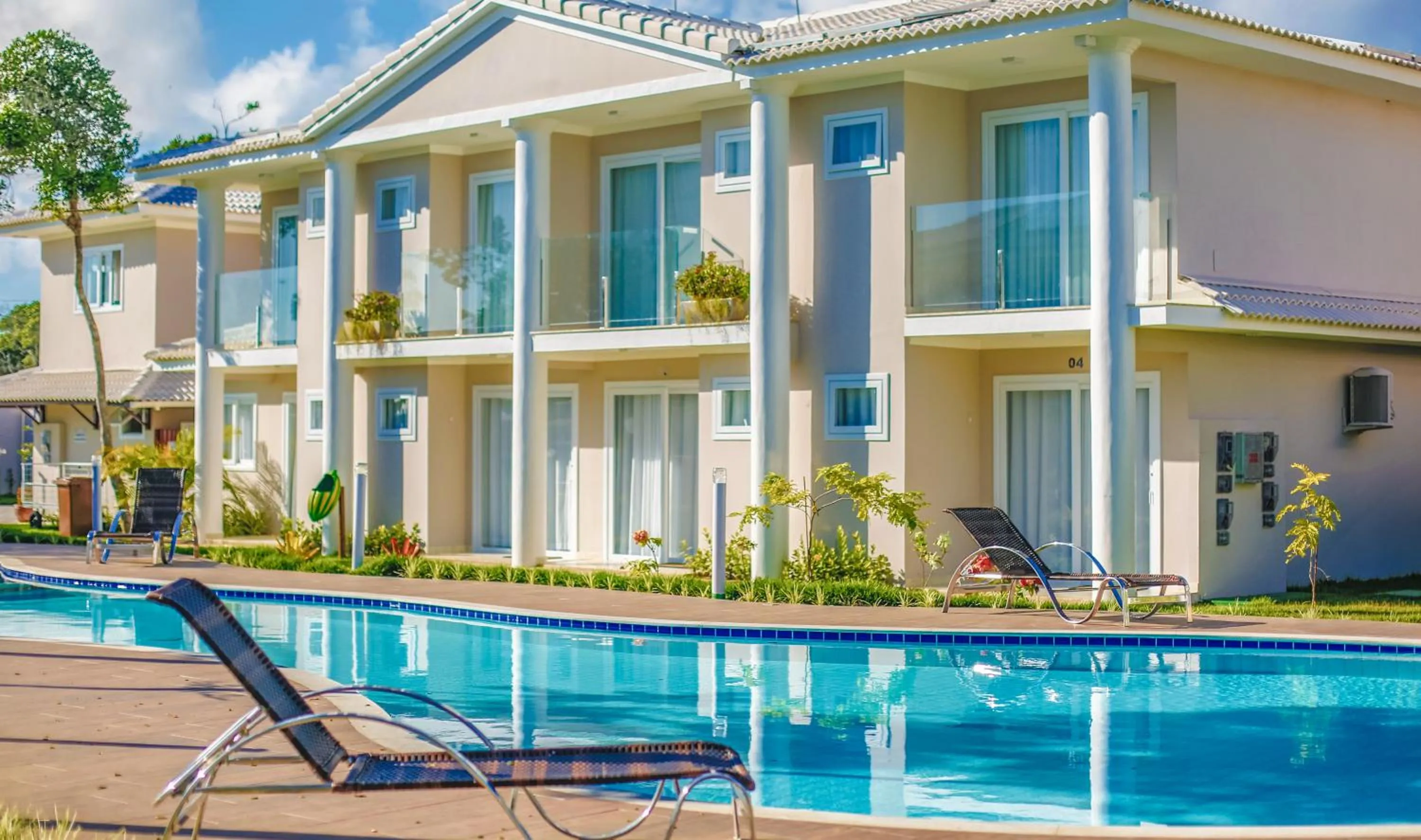 Swimming pool in Mont Ararat Alto da Pitinga - Rede Tonziro