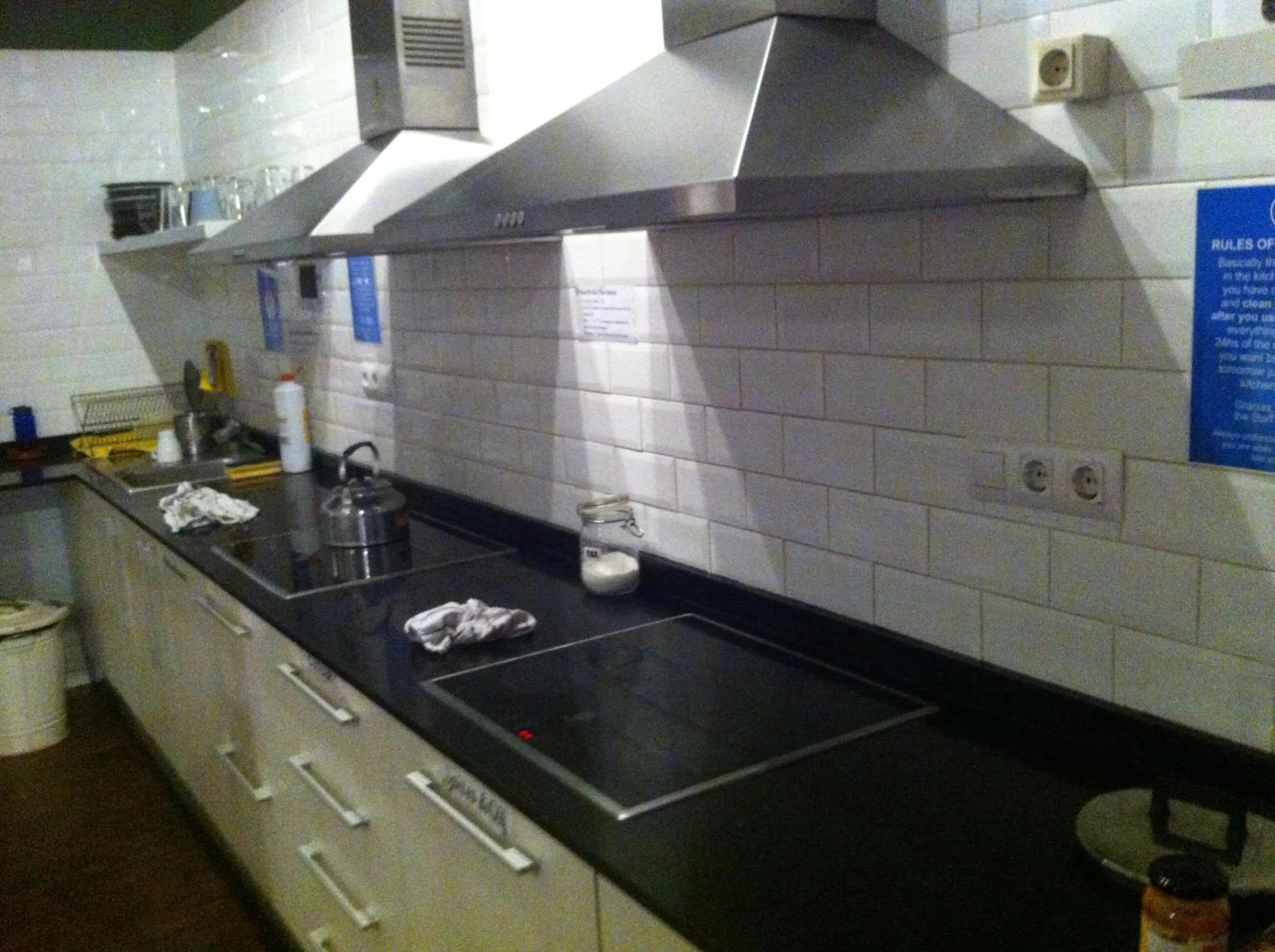 Kitchen or kitchenette in 360 Hostel Centro