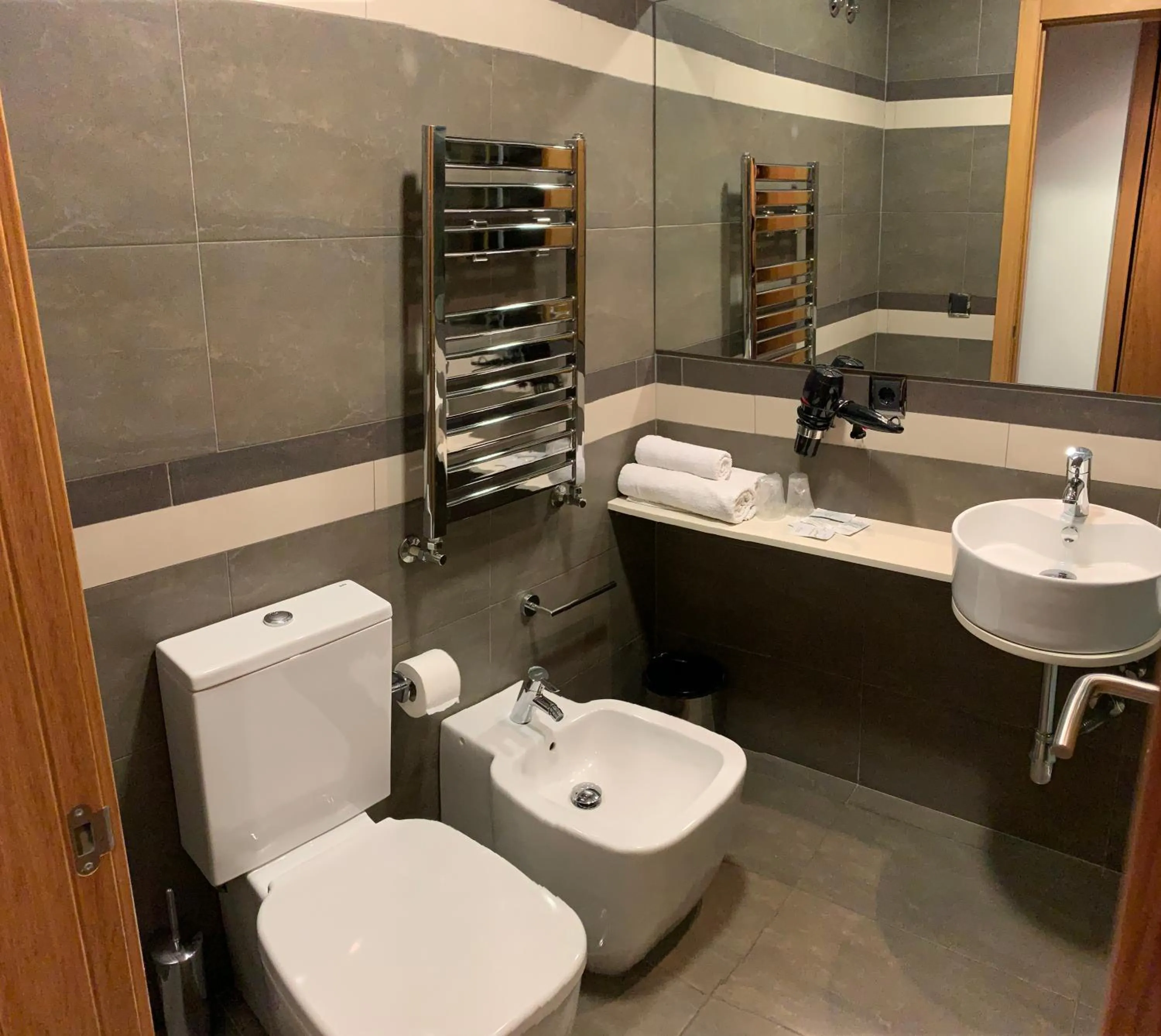 Bathroom in La Suite Hotel