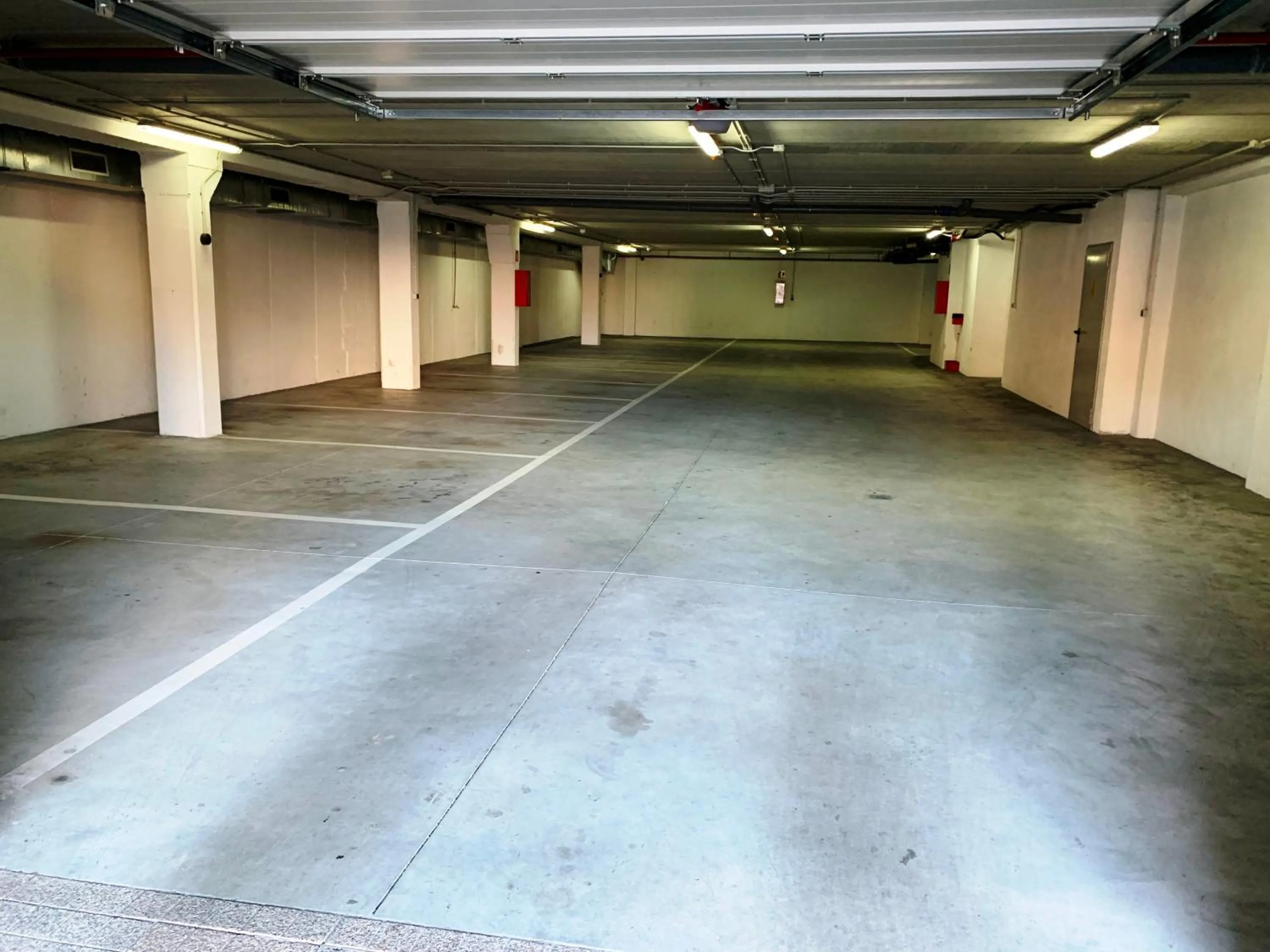 Area and facilities in La Suite Hotel