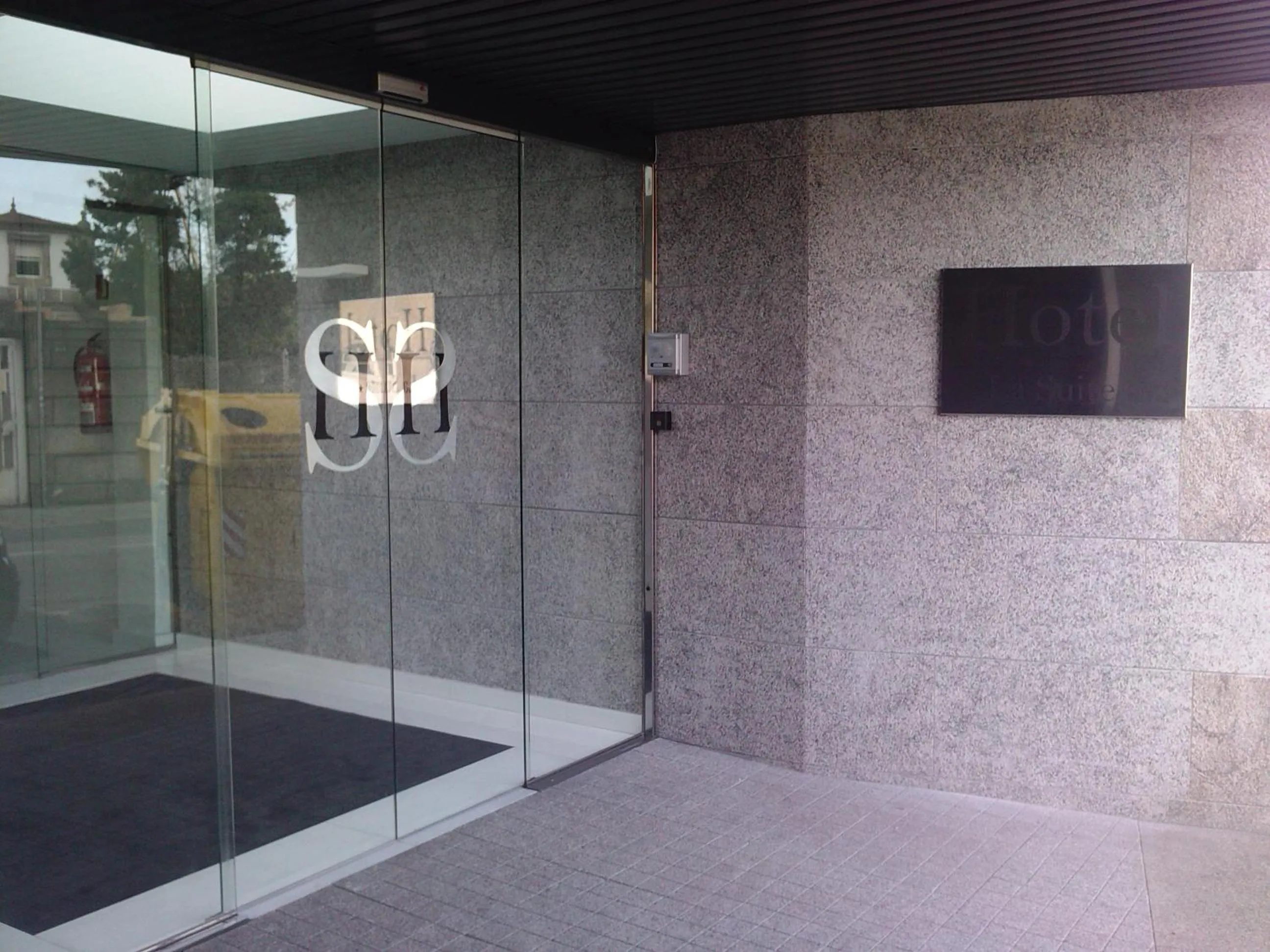 Facade/entrance in La Suite Hotel