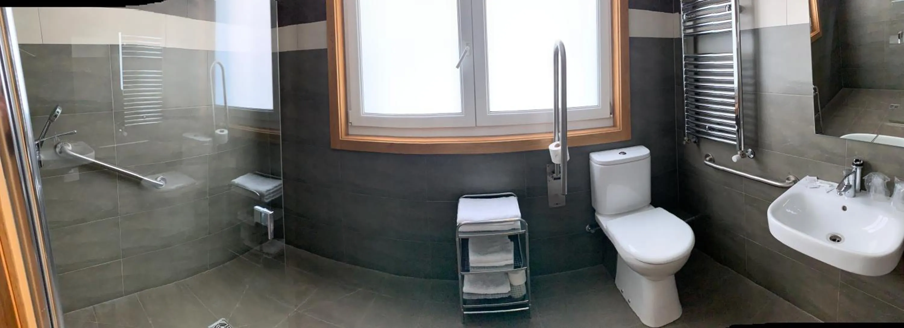 Bathroom in La Suite Hotel