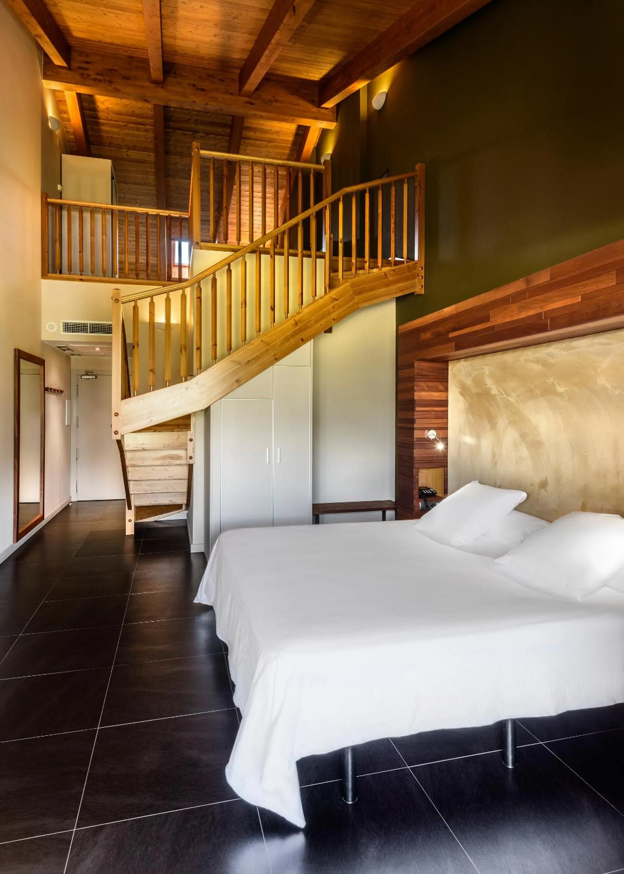 Bed in Hotel Spa Aguas de los Mallos