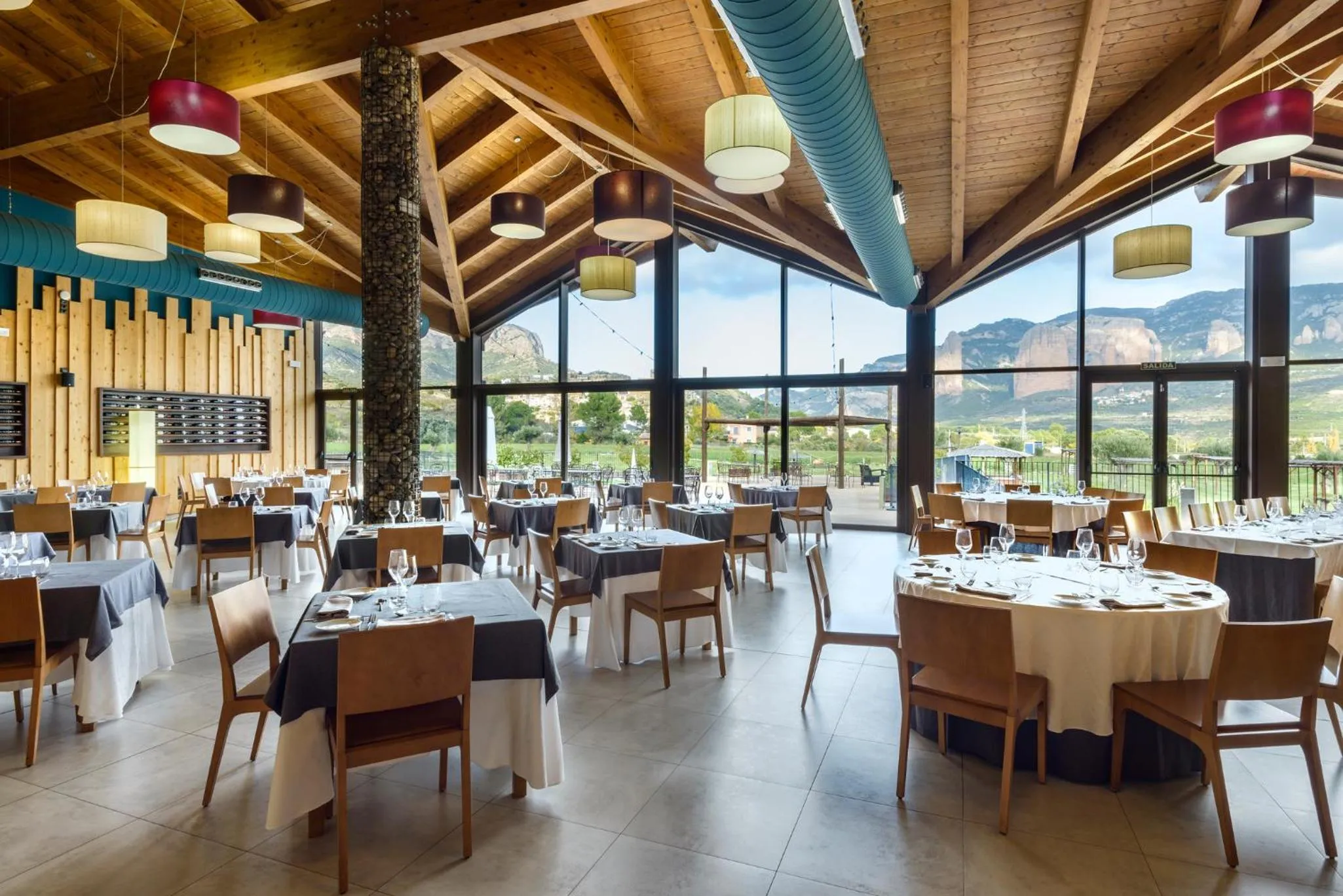 Restaurant/places to eat in Hotel Spa Aguas de los Mallos