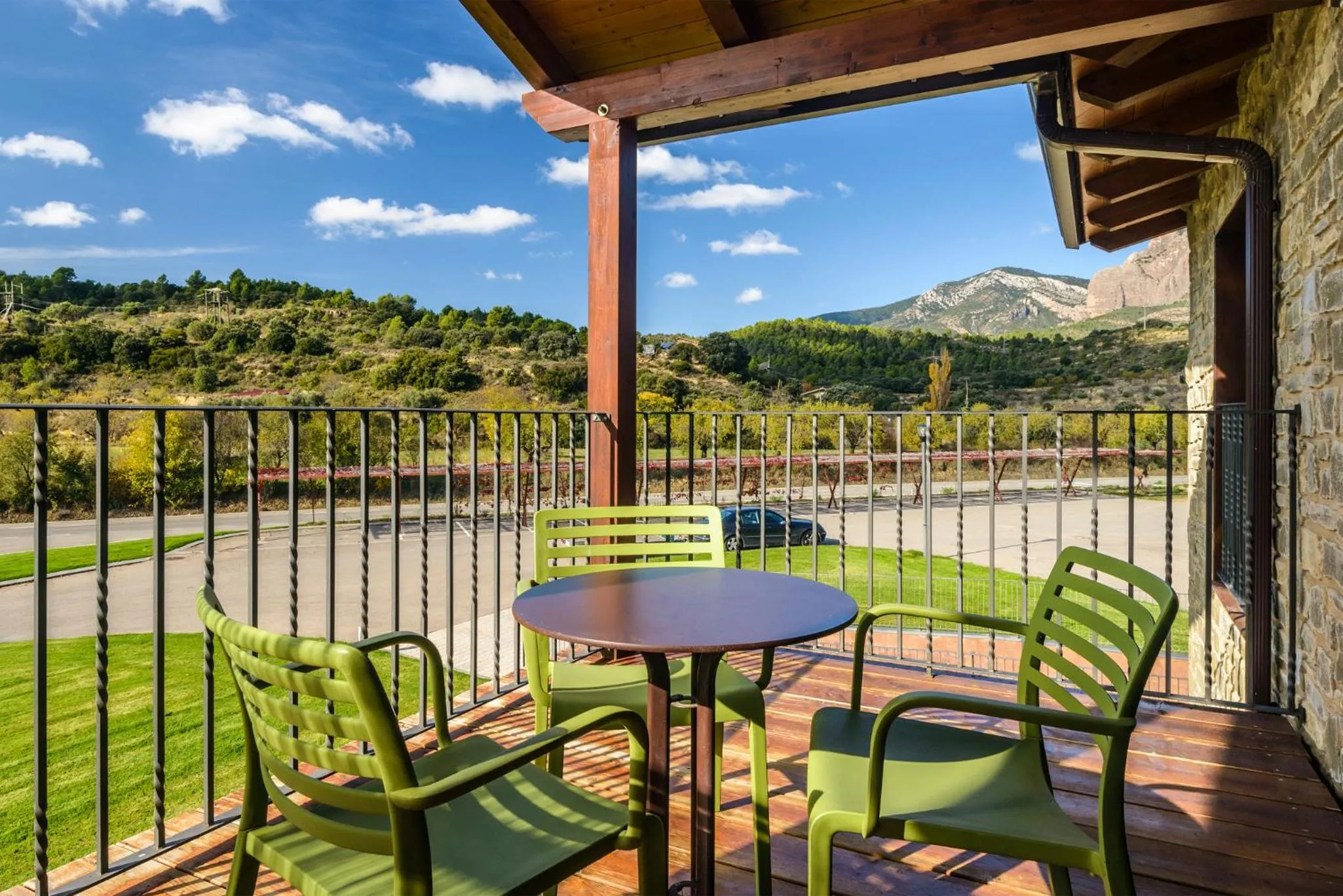 Balcony/Terrace in Hotel Spa Aguas de los Mallos