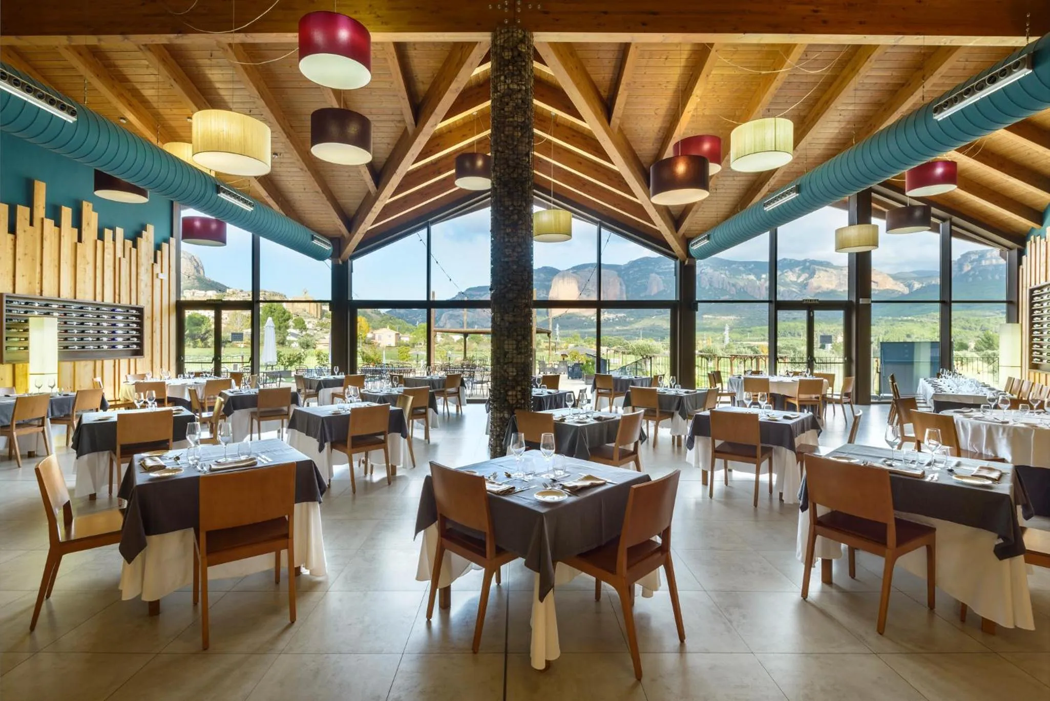 Restaurant/places to eat in Hotel Spa Aguas de los Mallos