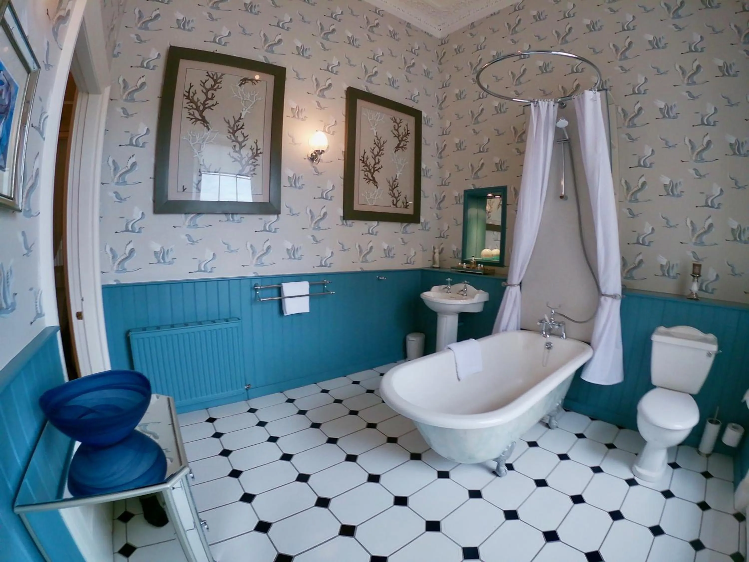 Bathroom in Escape To Edinburgh @ Albyn Place