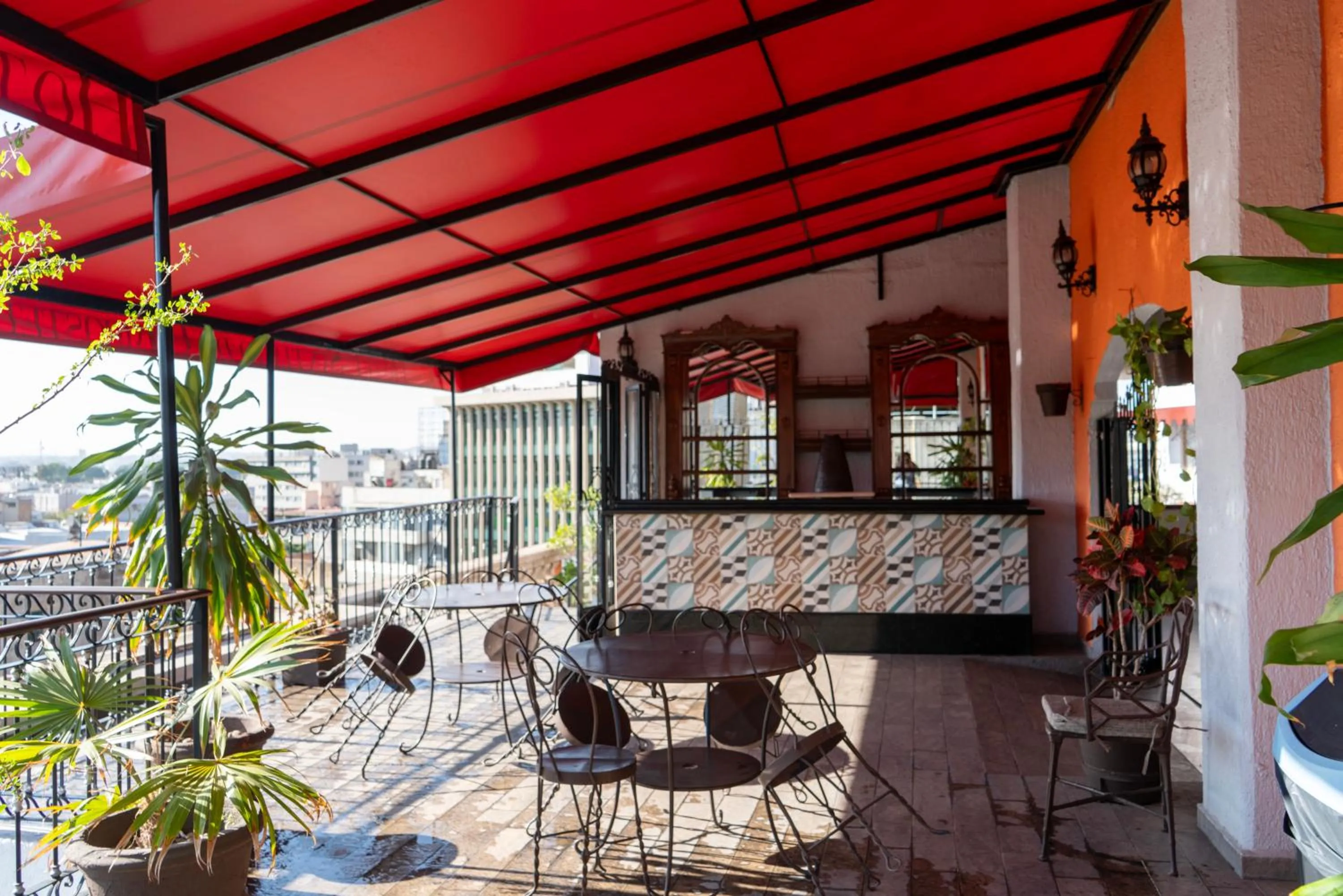 Property building in Hotel Santiago De Compostela - Guadalajara Centro Historico