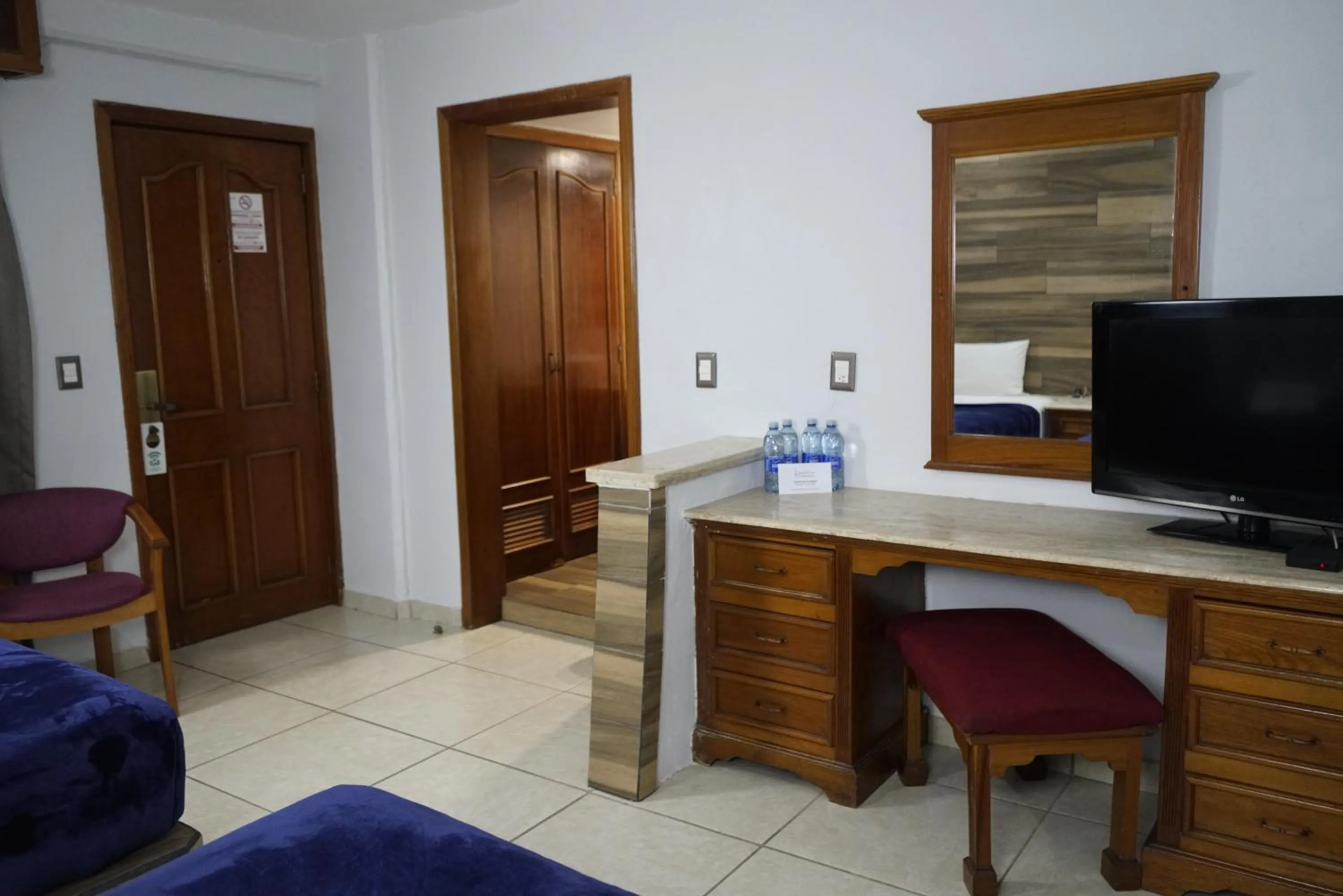 TV and multimedia in Hotel Santiago De Compostela - Guadalajara Centro Historico