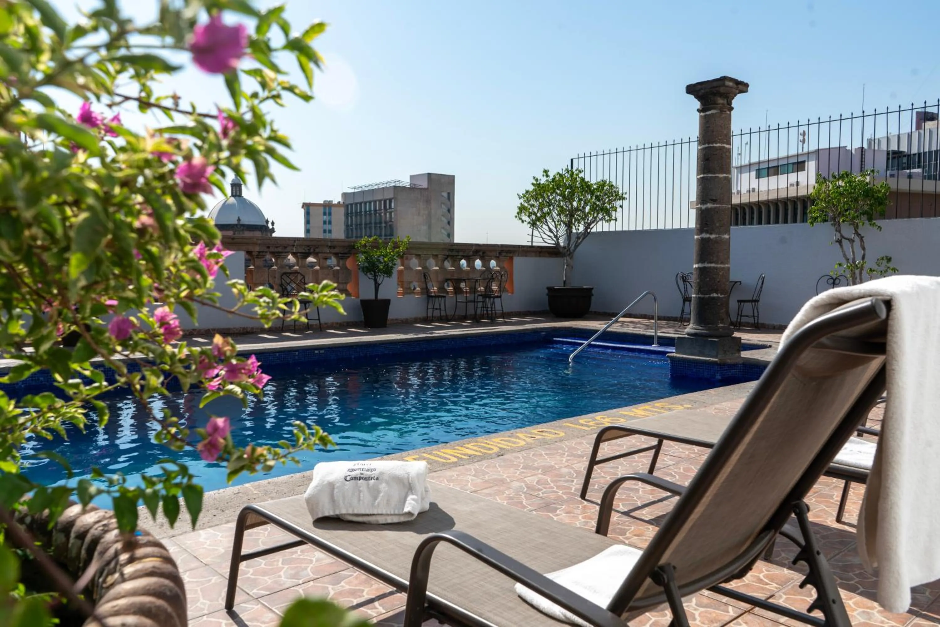 Property building in Hotel Santiago De Compostela - Guadalajara Centro Historico