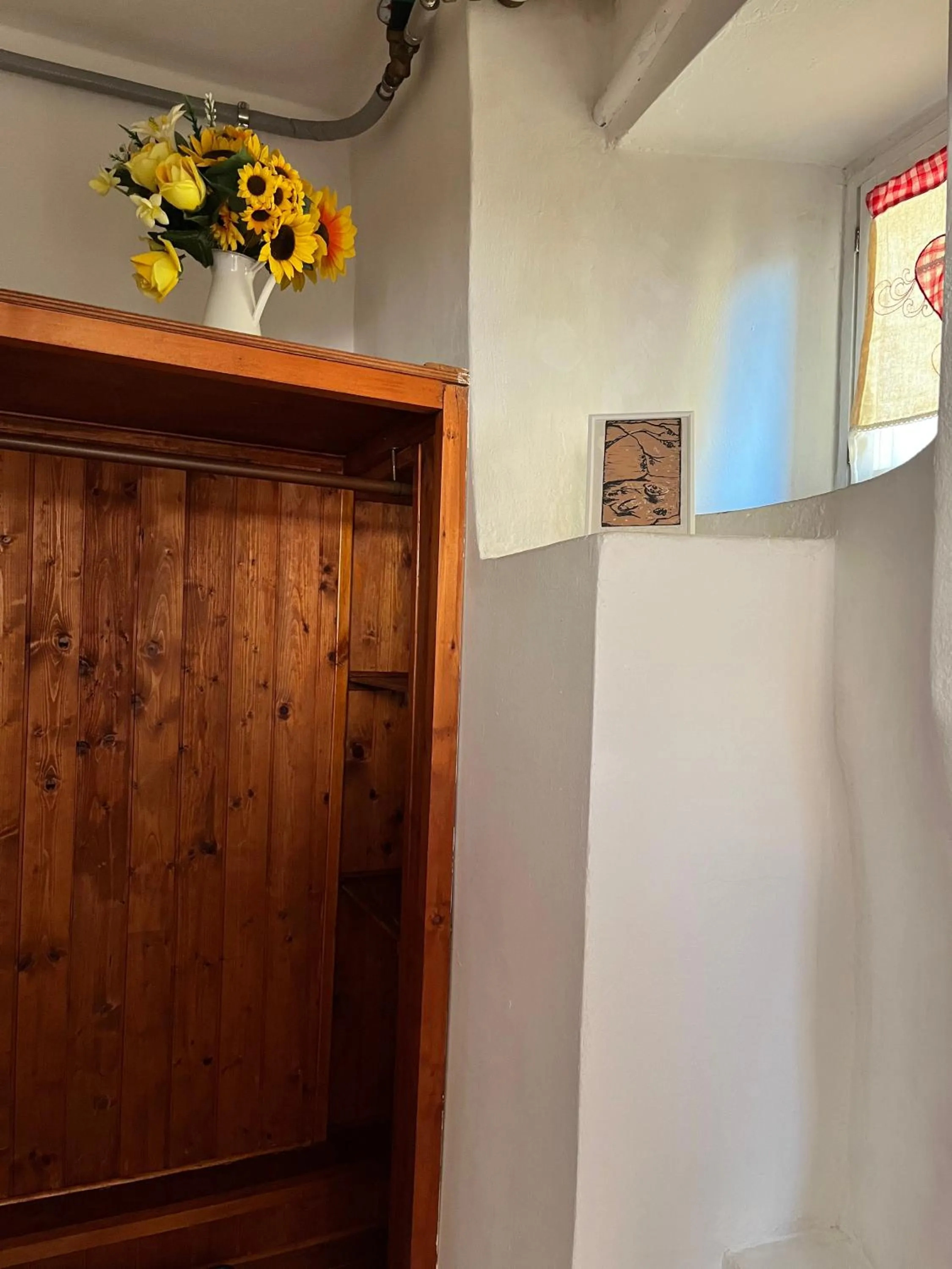 wardrobe in B&B Ligustico