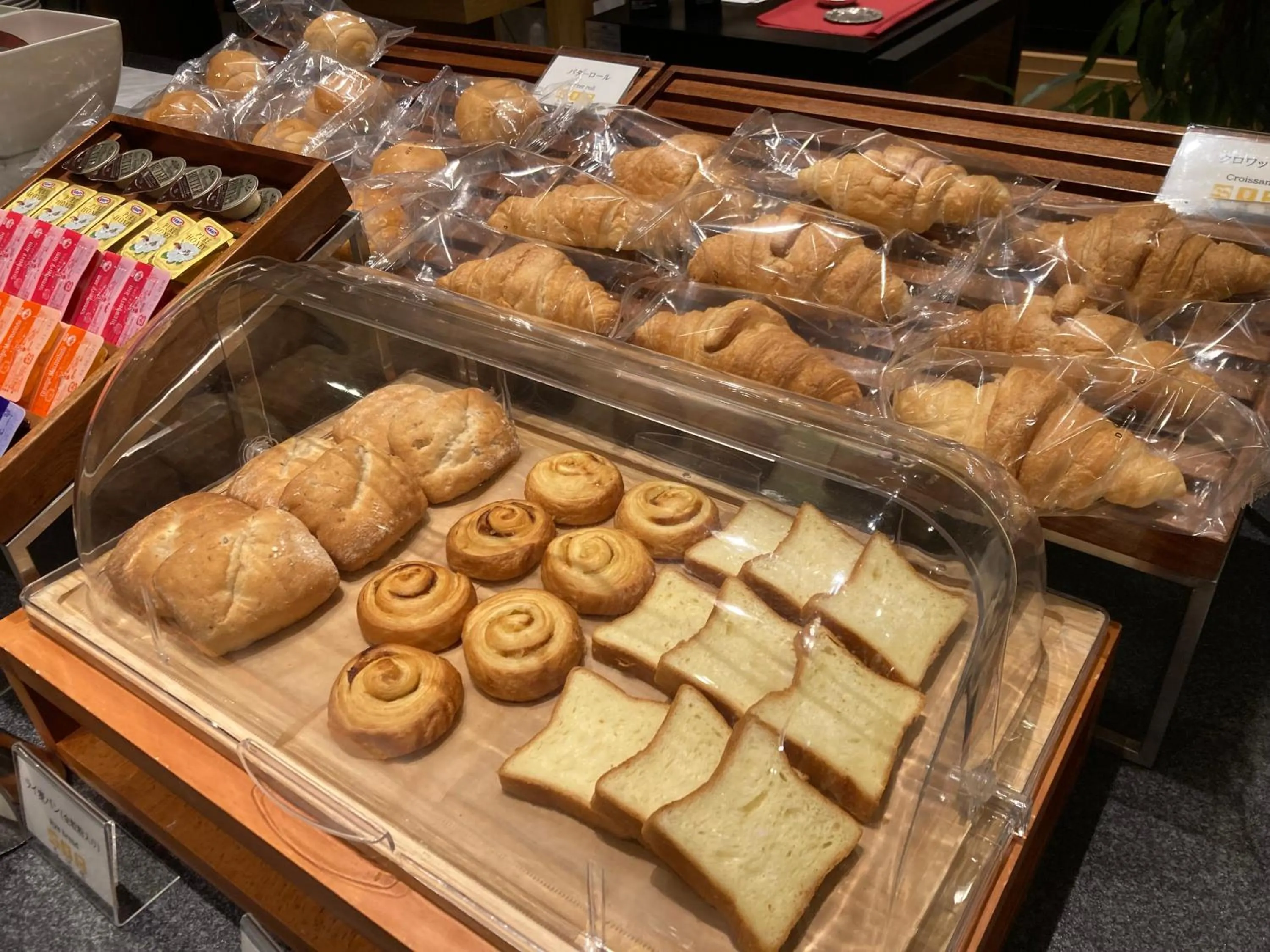 Restaurant/places to eat in KKR Hotel Hakata