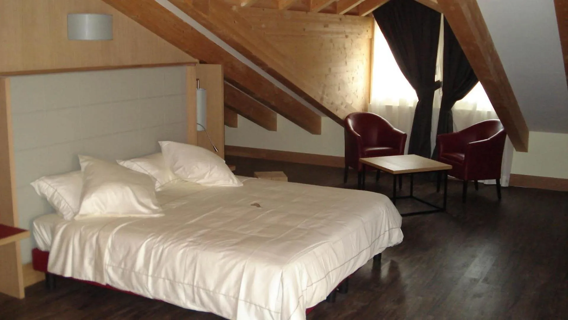 Bed in Hotel Garni Vittoria