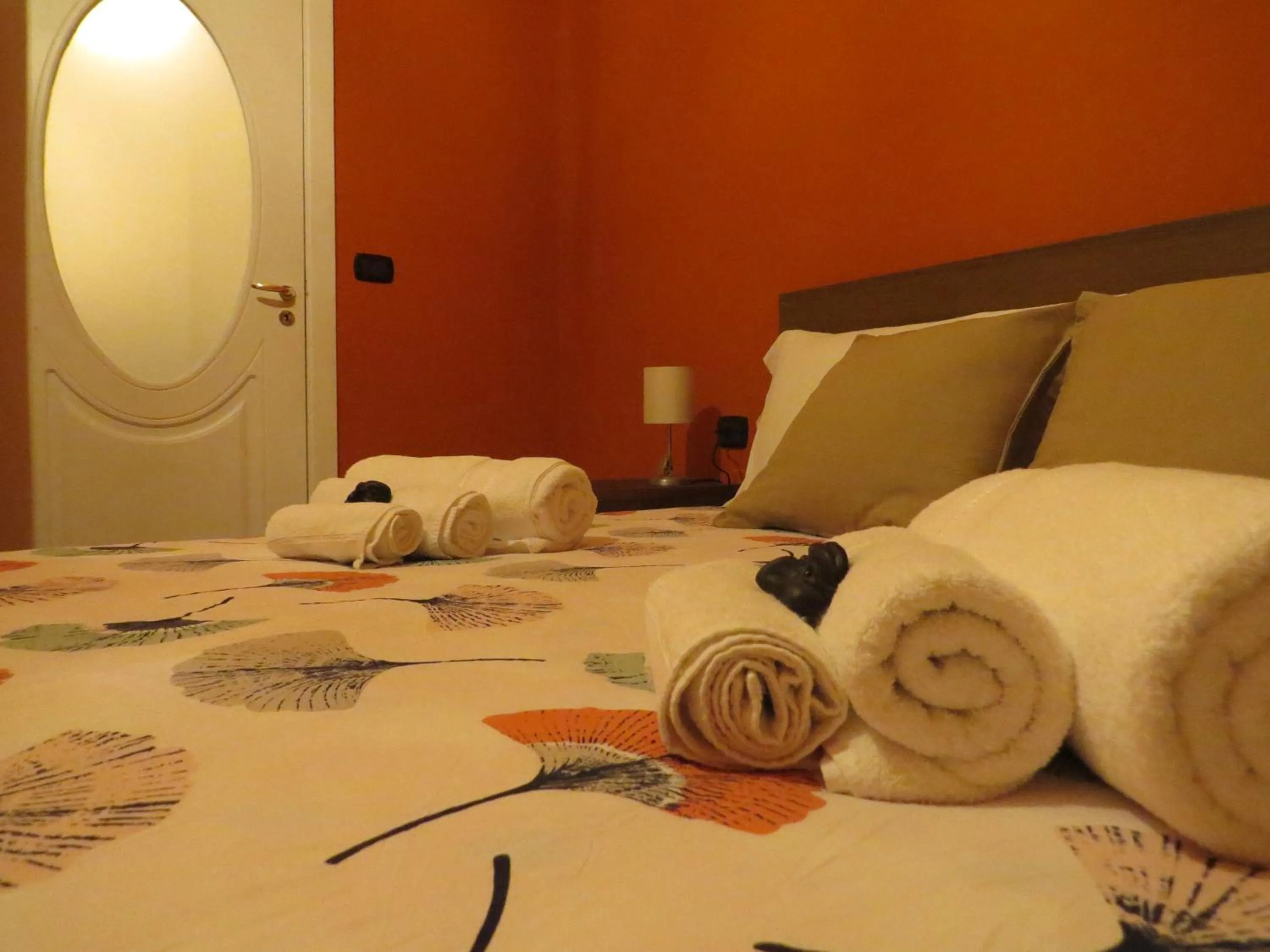 Bedroom, Bed in Napolide