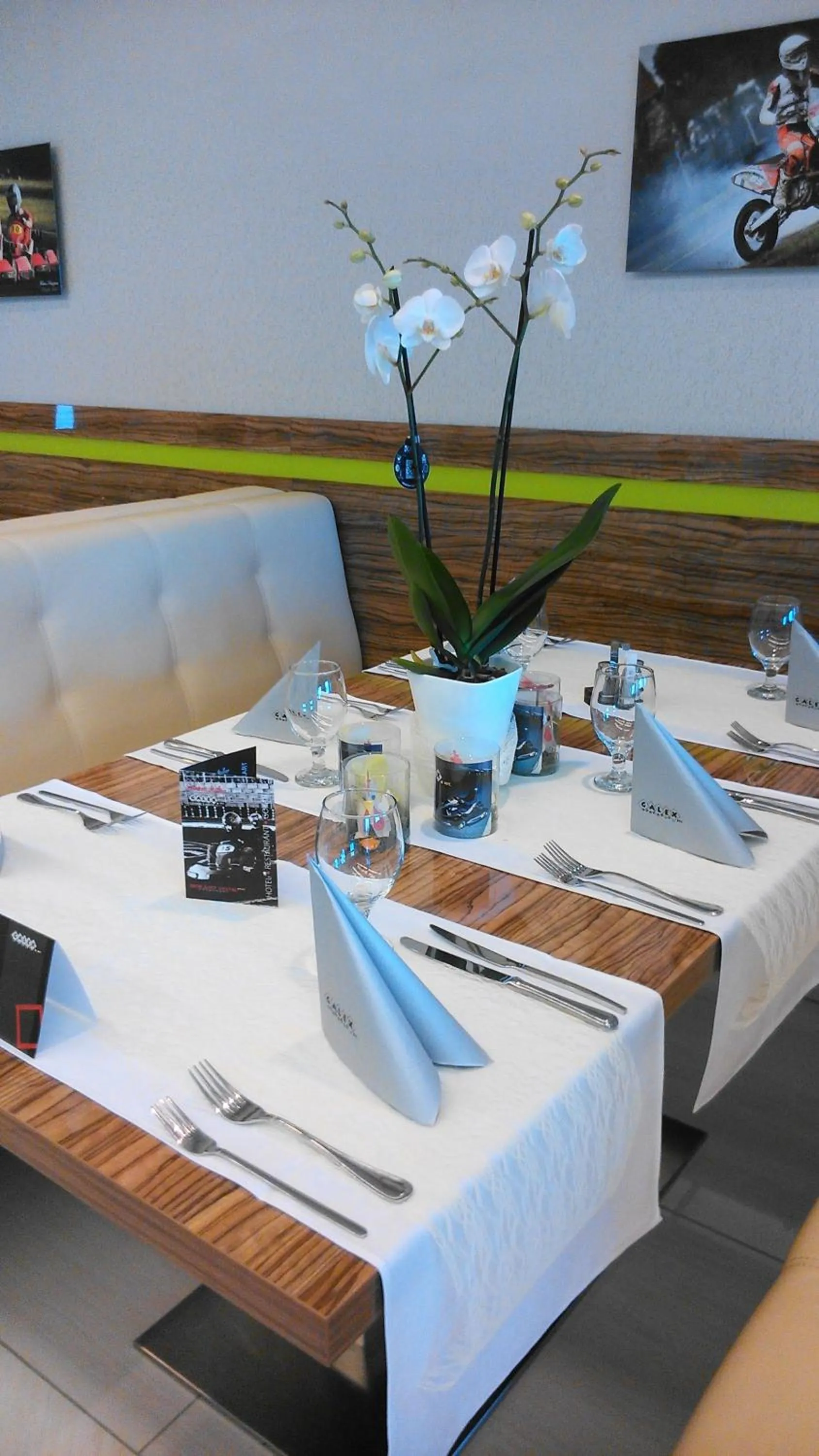 Restaurant/places to eat in Gokart Hotel