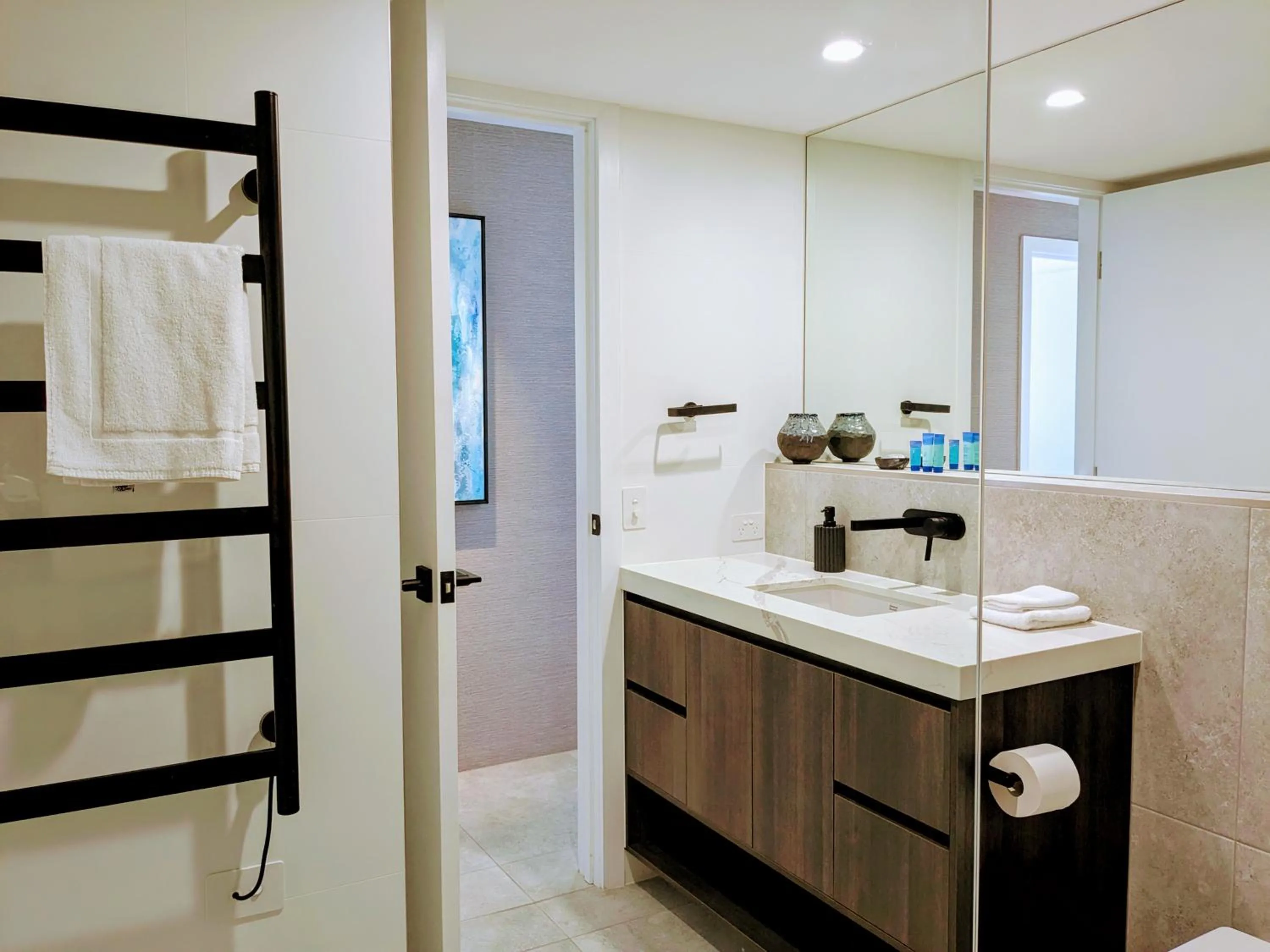 Bathroom in Golden Sands on the Beach - Absolute Beachfront Apartments
