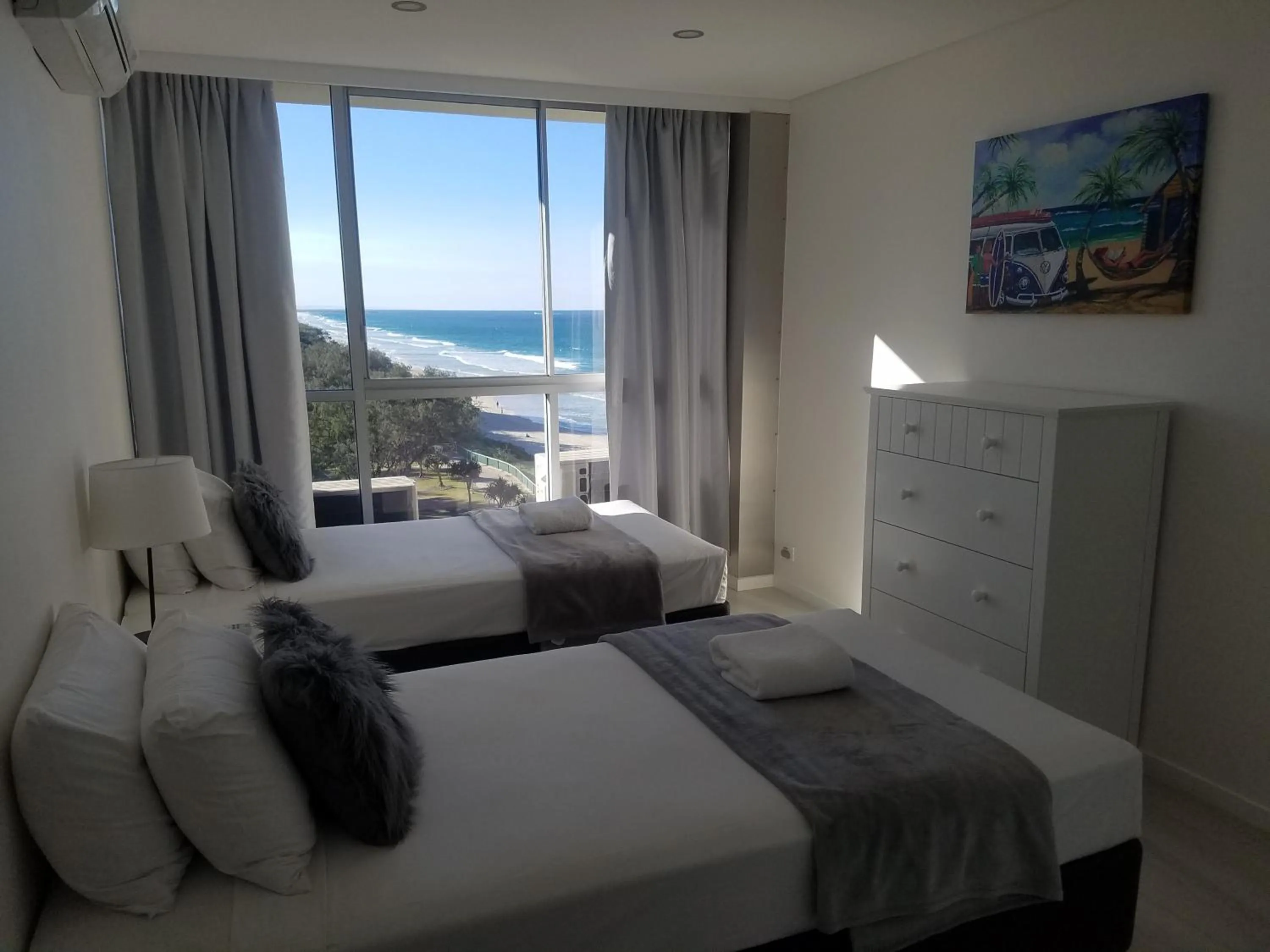 Bedroom, Bed in Golden Sands on the Beach - Absolute Beachfront Apartments