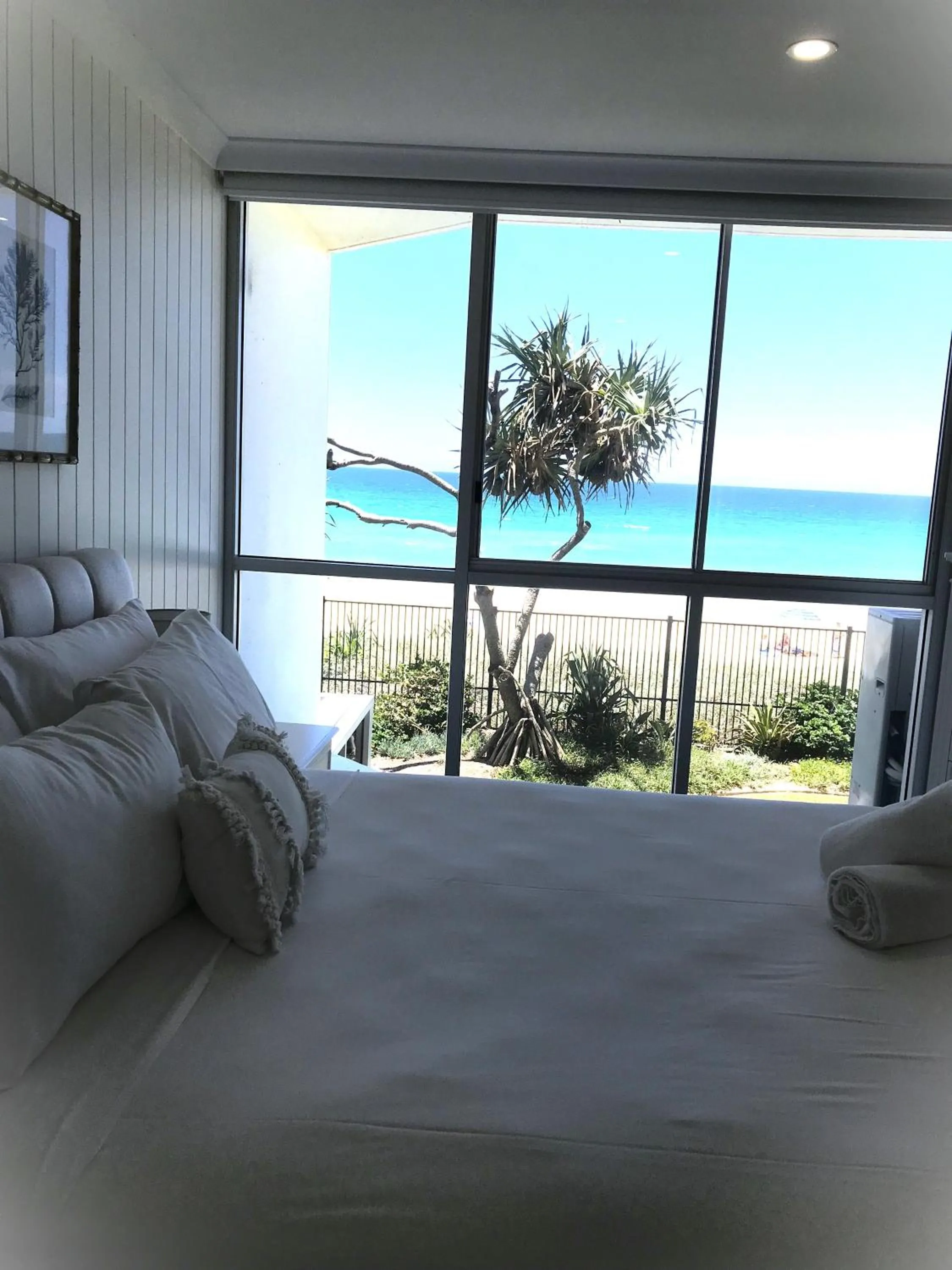 Bedroom, Bed in Golden Sands on the Beach - Absolute Beachfront Apartments