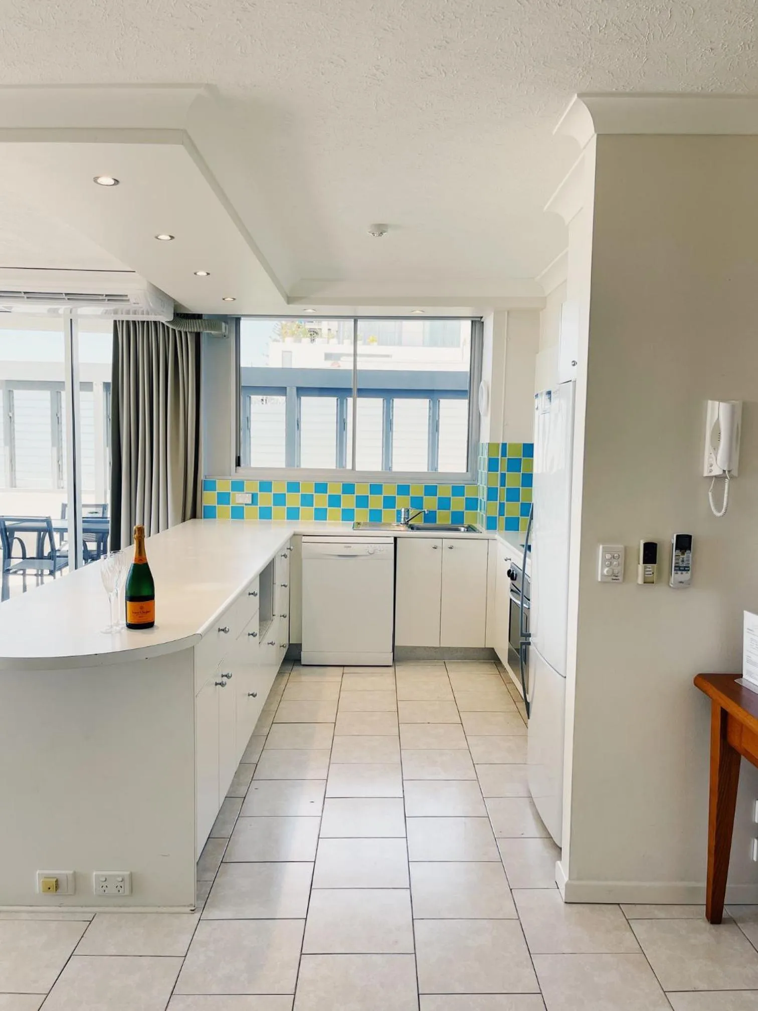 Kitchen or kitchenette in Golden Sands on the Beach - Absolute Beachfront Apartments