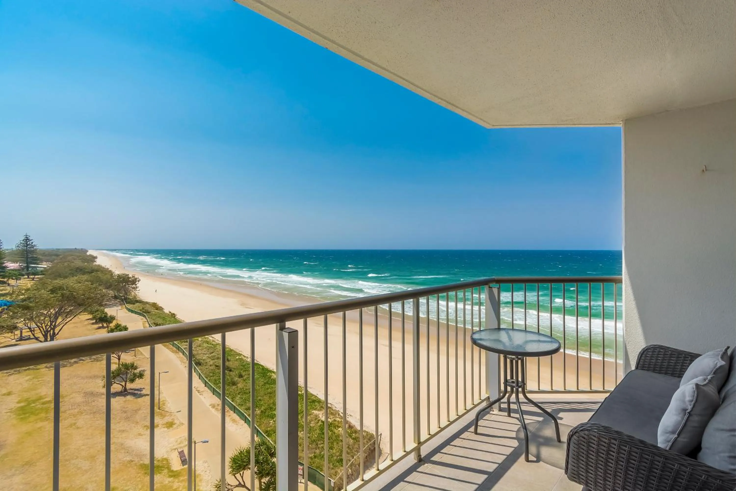 Day in Golden Sands on the Beach - Absolute Beachfront Apartments