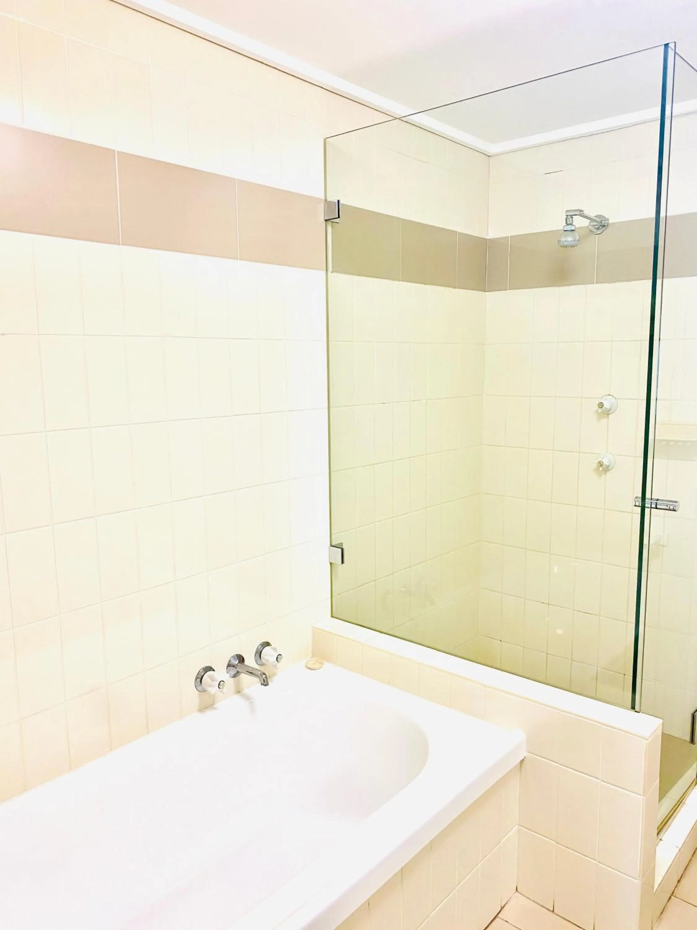 Shower in Golden Sands on the Beach - Absolute Beachfront Apartments