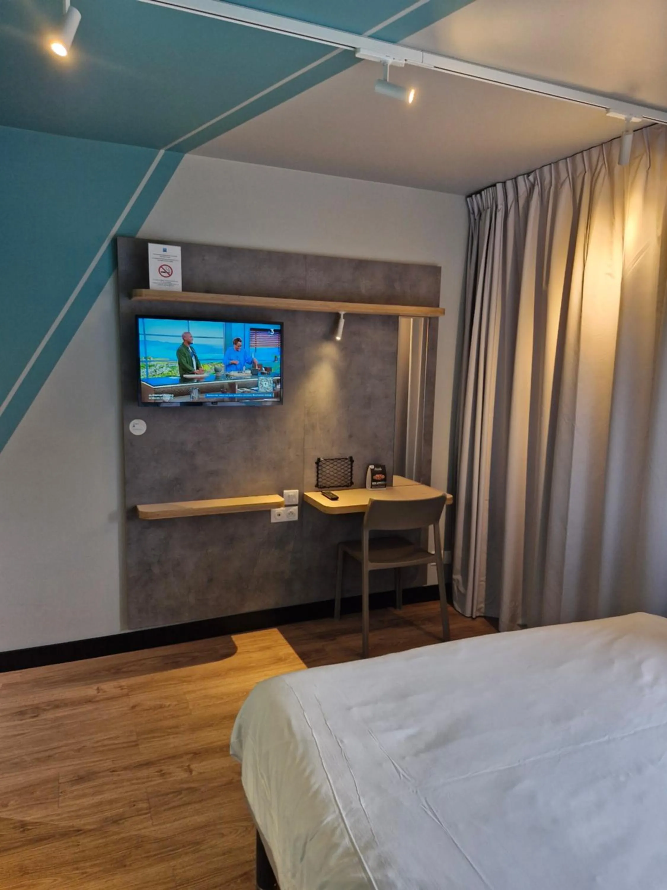 Bed in ibis budget Saint Dié des Vosges