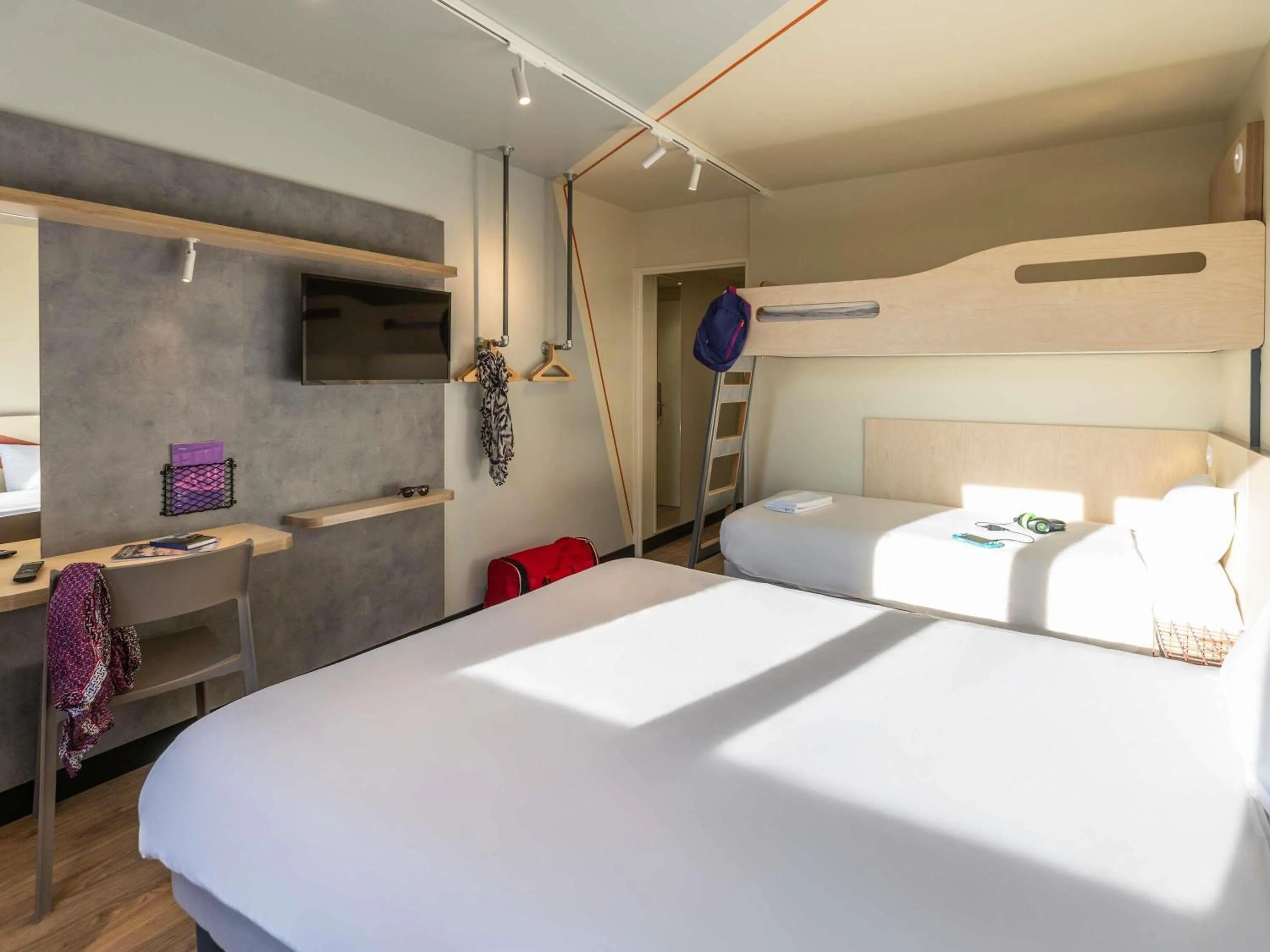 Bedroom, Bed in ibis budget Saint Dié des Vosges