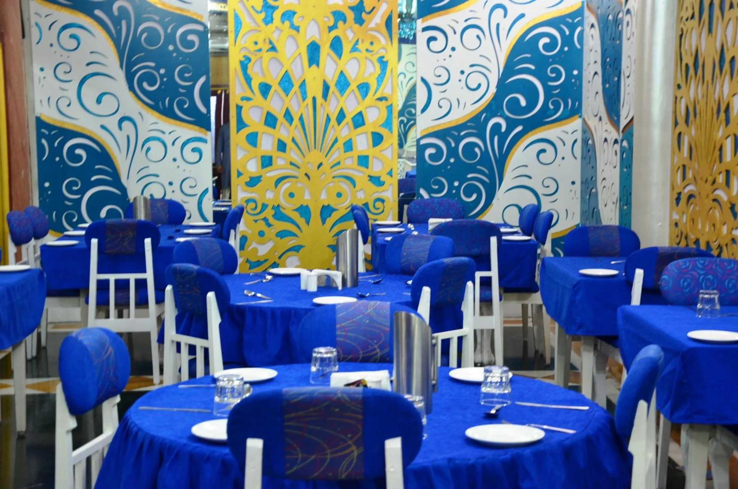 Food and drinks in Hotel Vimal Heritage