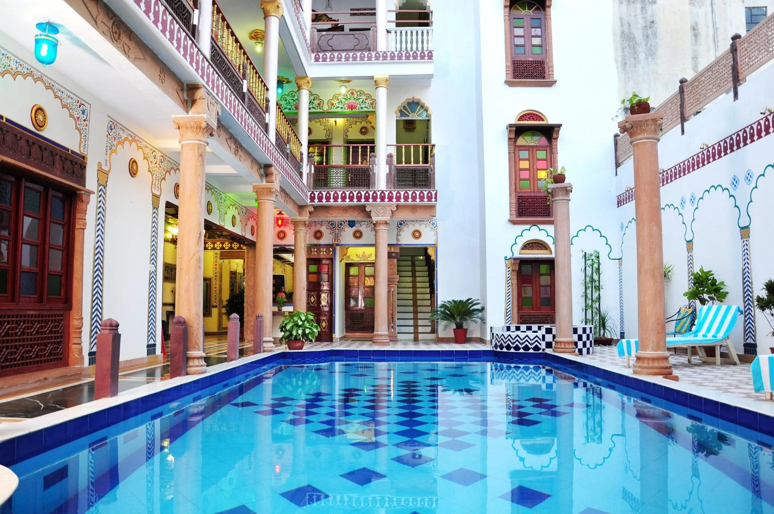 Swimming pool in Hotel Vimal Heritage