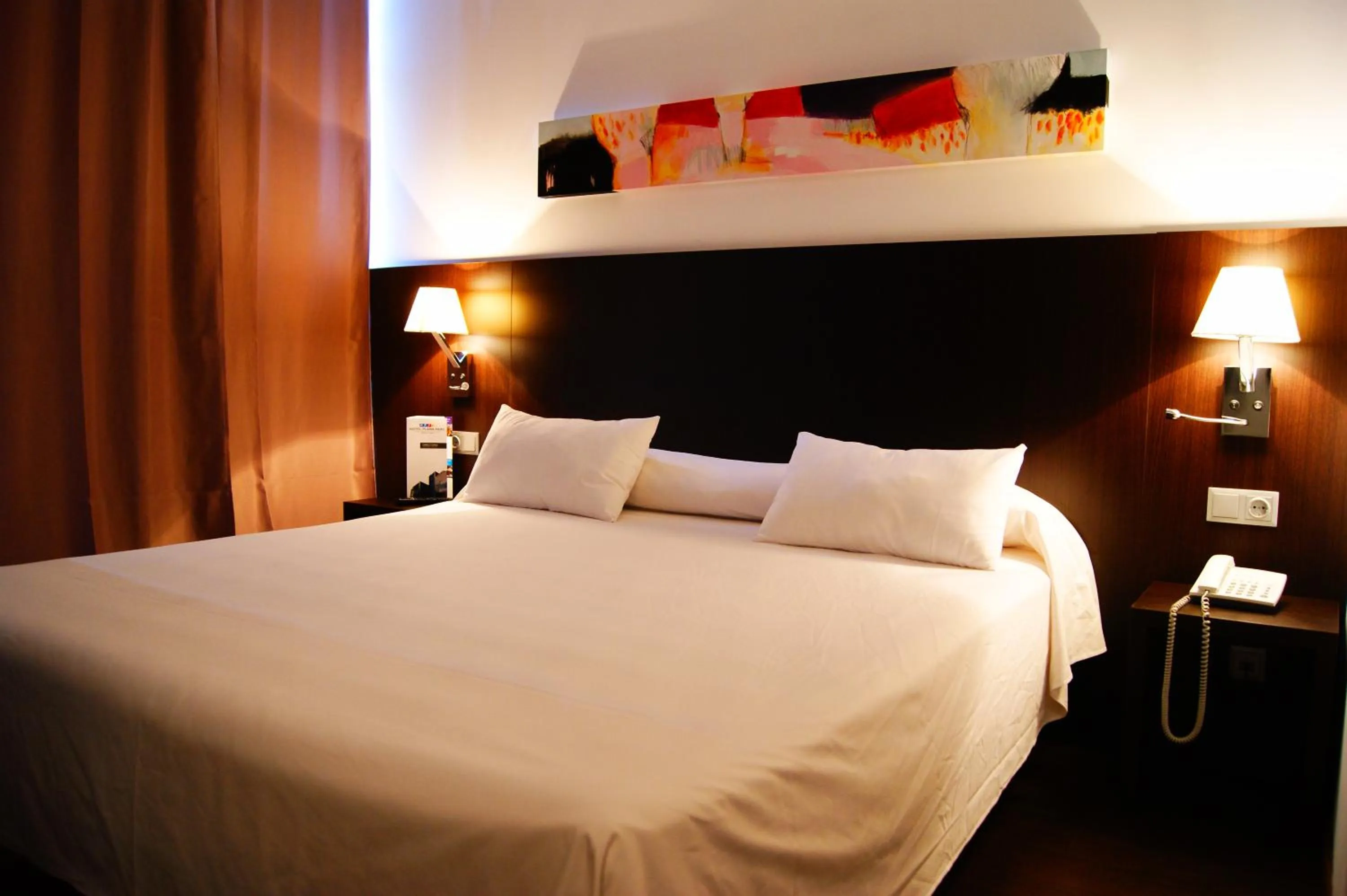 Bed in Hotel Sercotel Plana Parc