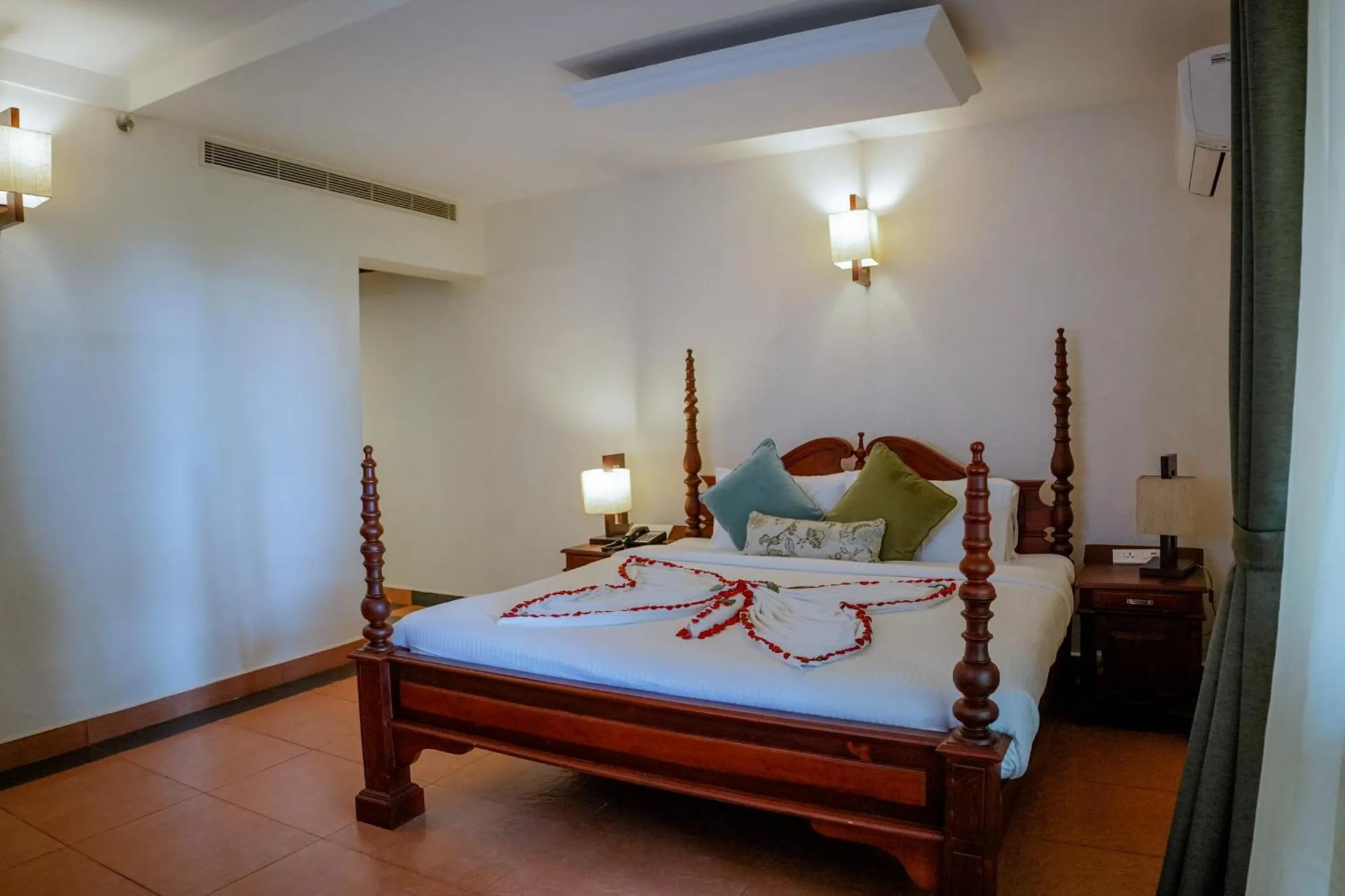 Bed in The World Backwaters, Alleppey