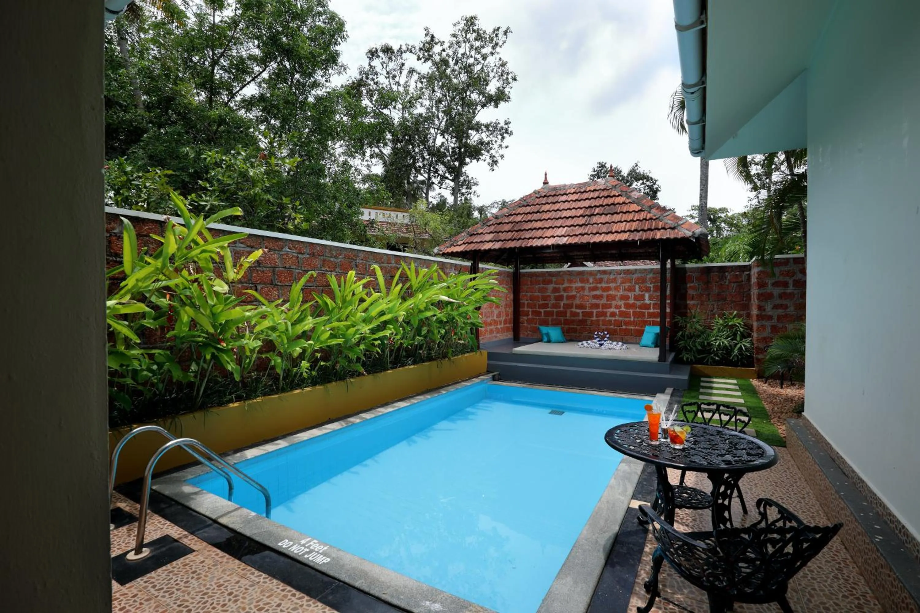 The World Backwaters, Alleppey