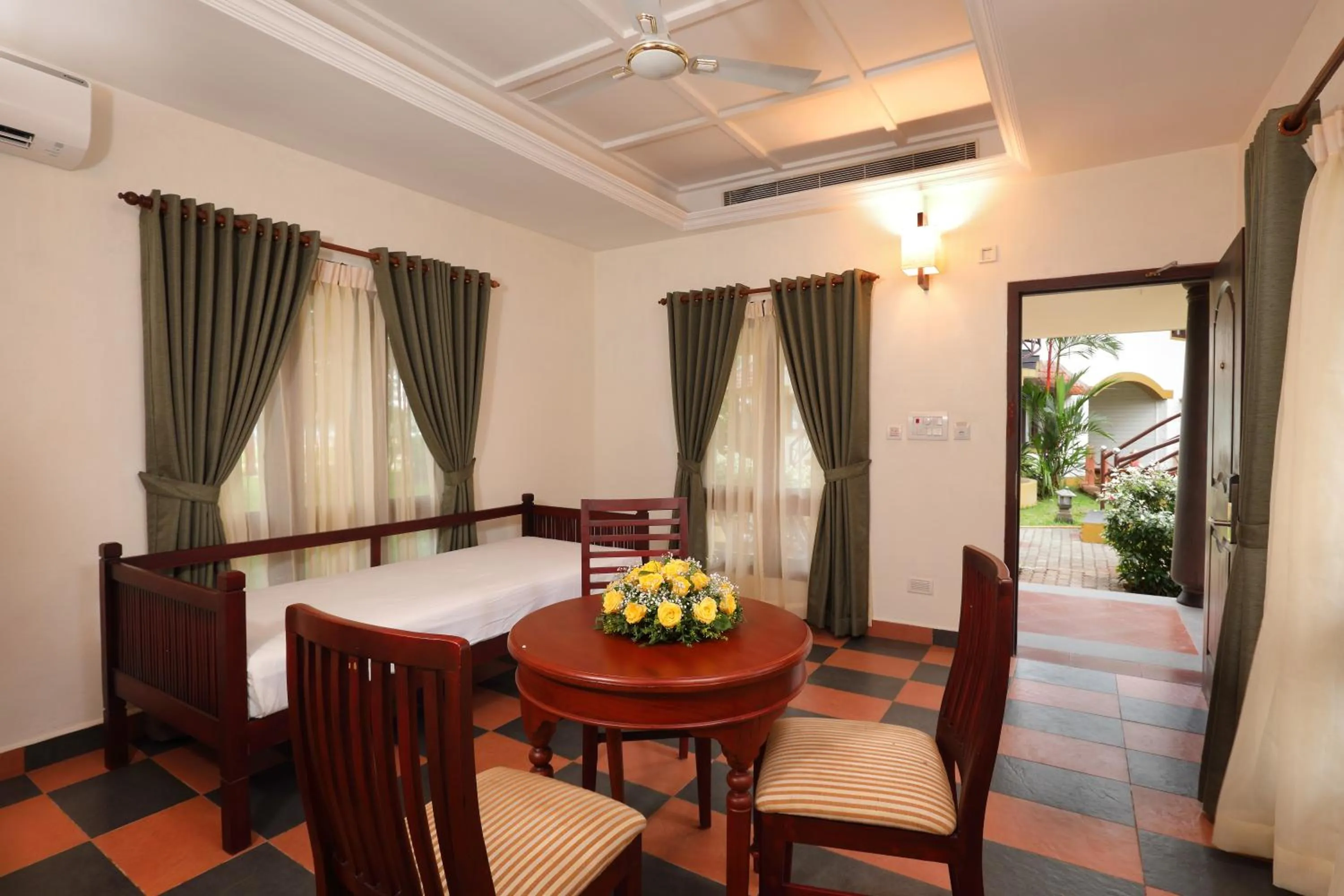 Bed in The World Backwaters, Alleppey