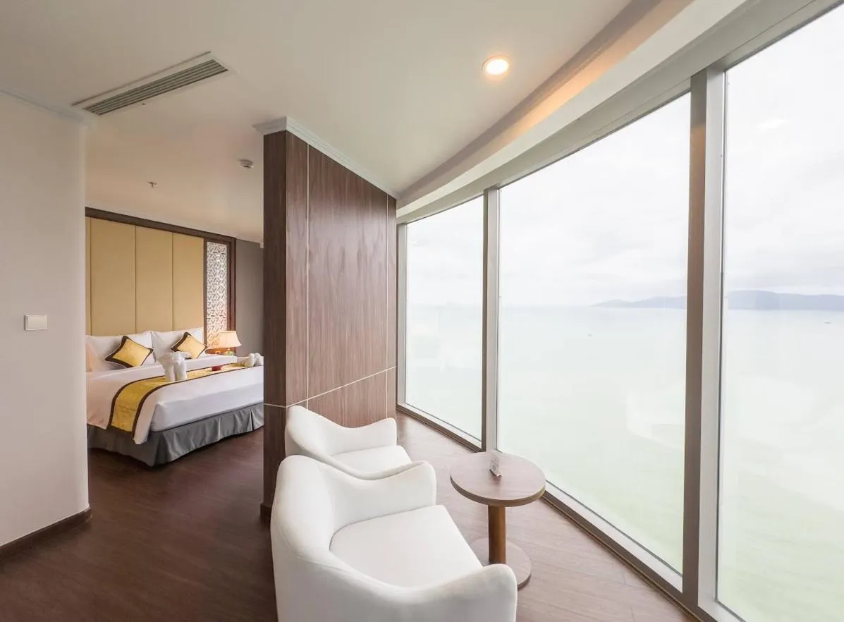 Sea view, Bed in Nha Trang Horizon Hotel
