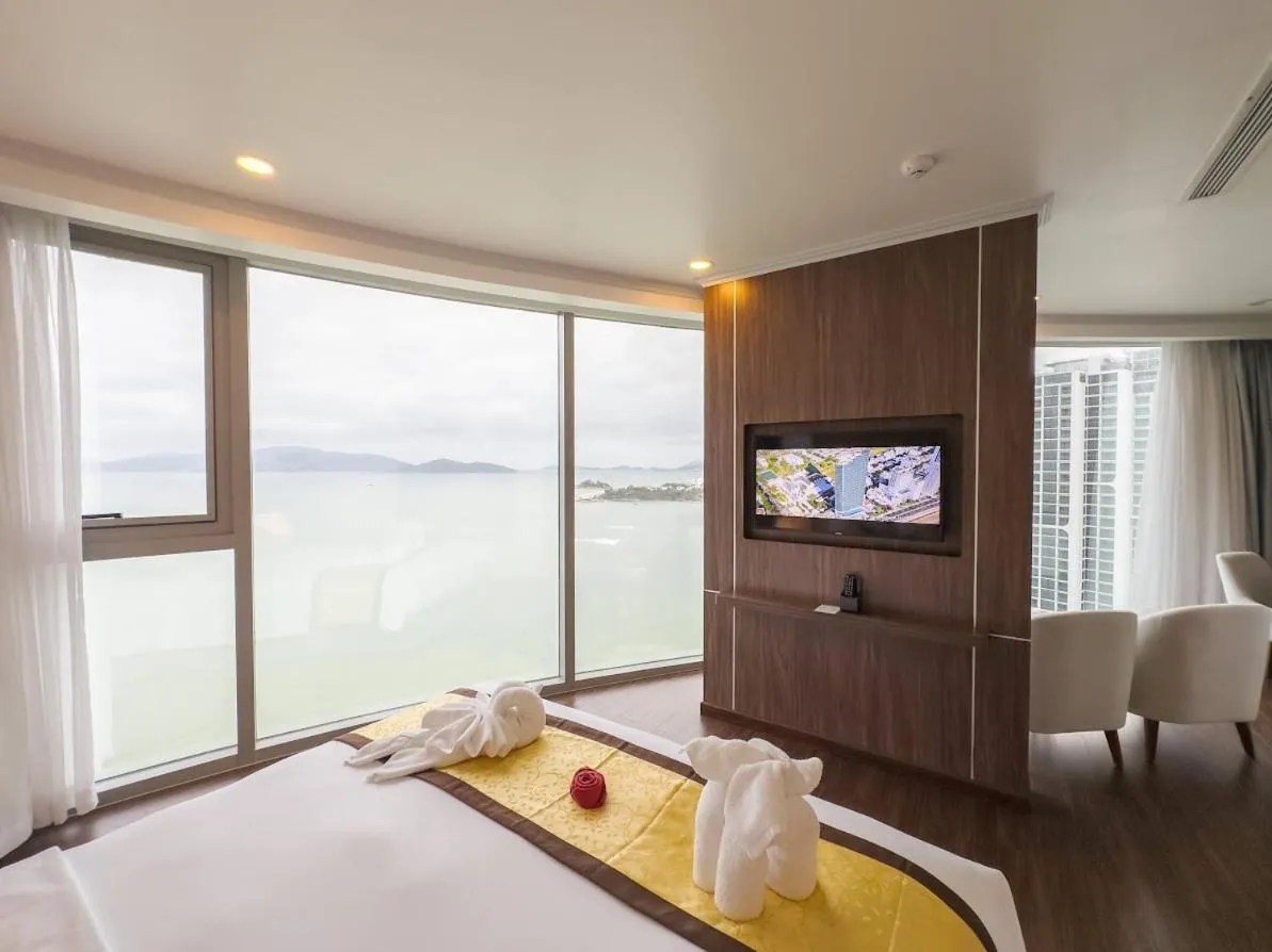 Sea view, Bed in Nha Trang Horizon Hotel