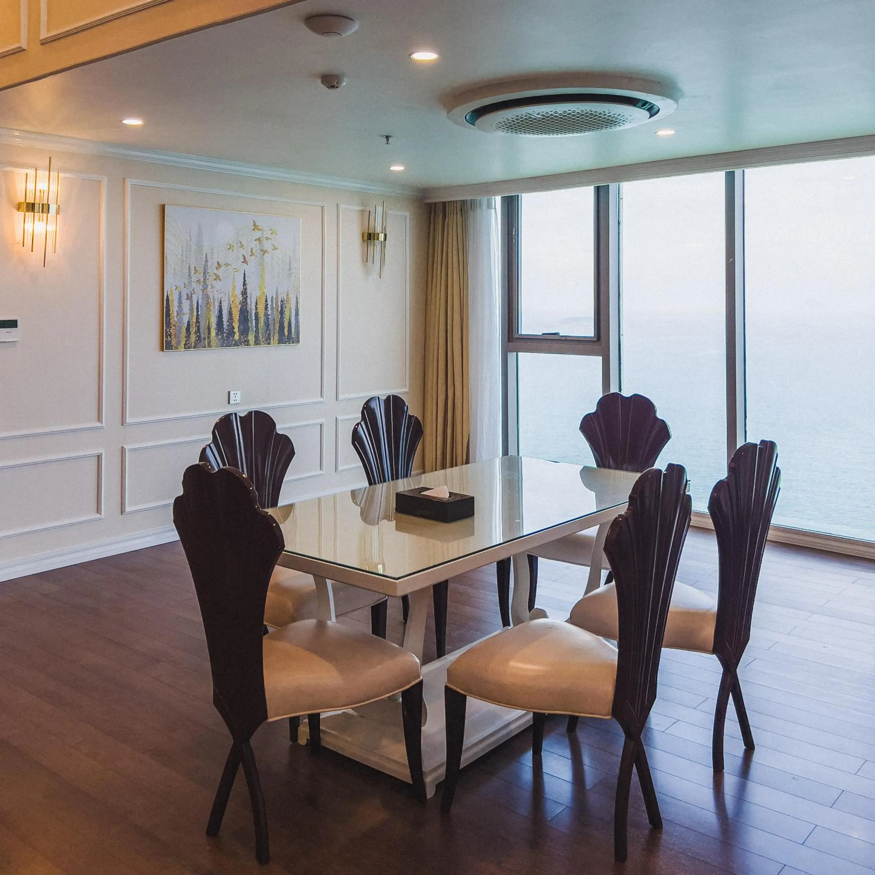 Dining area in Nha Trang Horizon Hotel