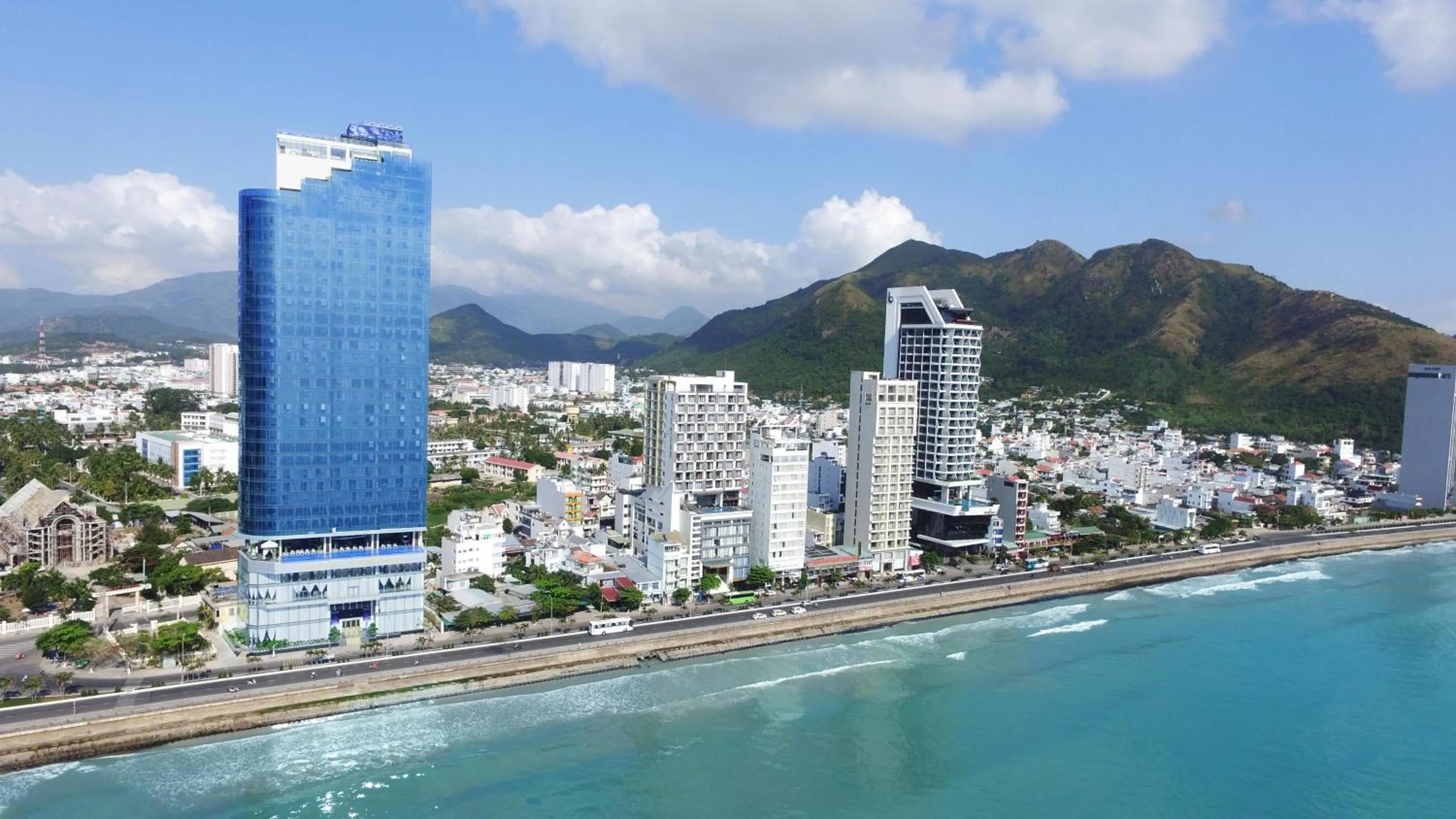 Property building in Nha Trang Horizon Hotel