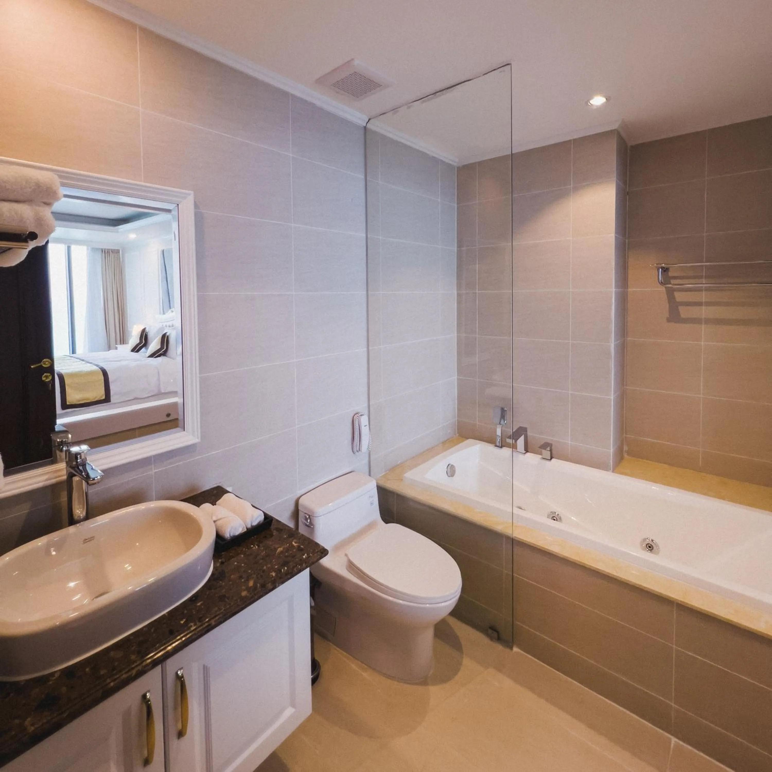 Bathroom in Nha Trang Horizon Hotel