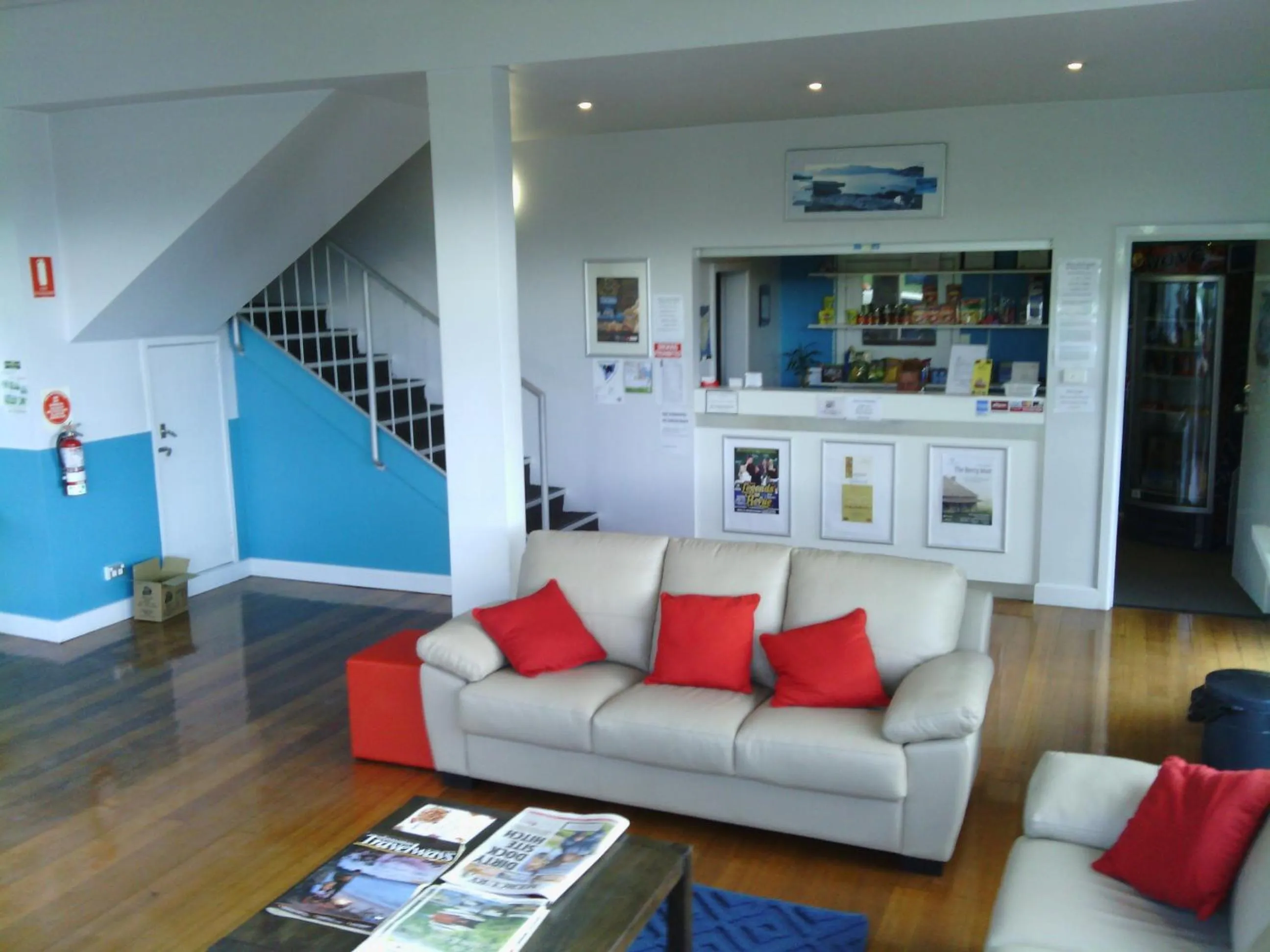 Lobby or reception in Waterfront Lodge Motel