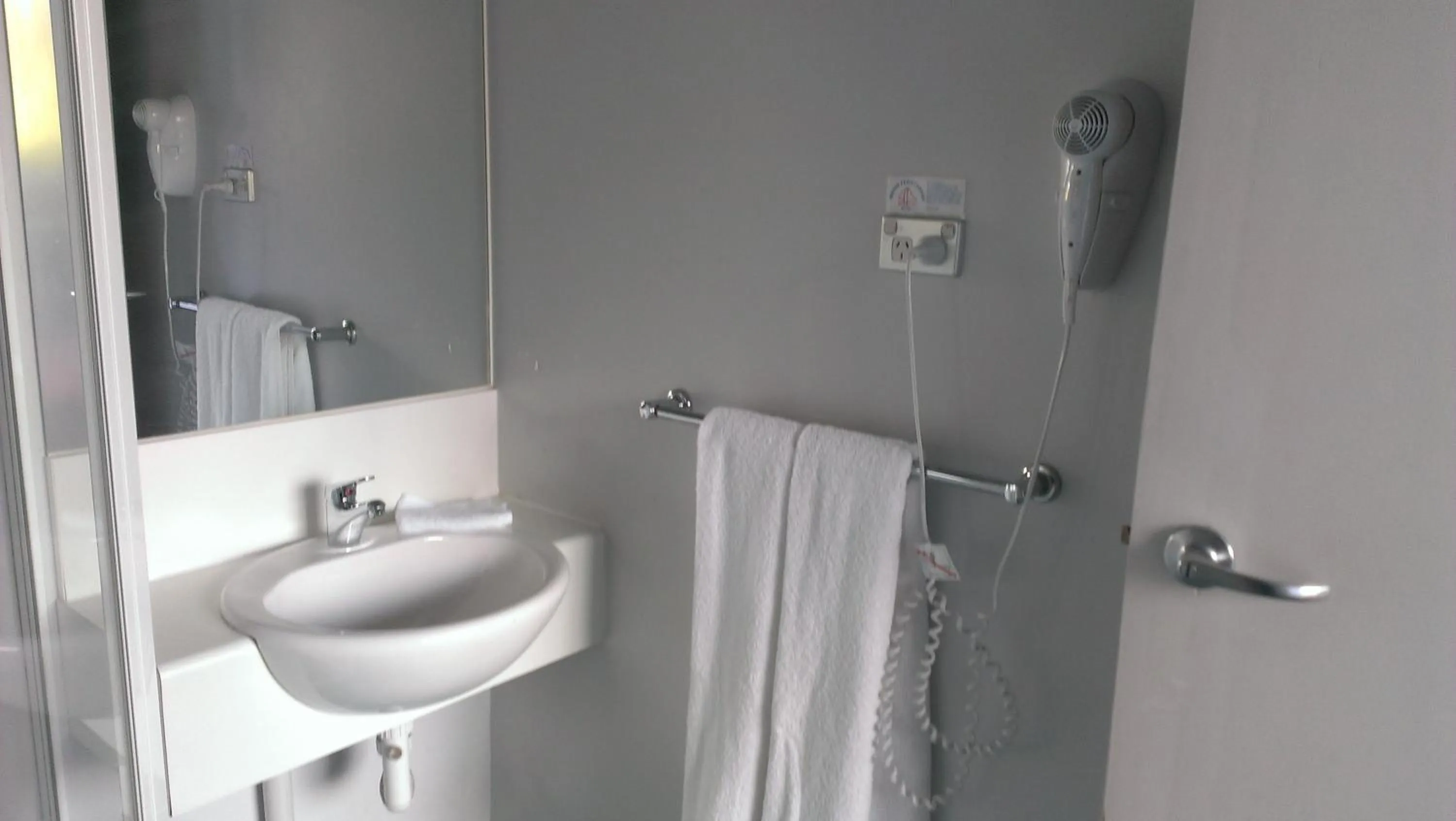 Bathroom in Waterfront Lodge Motel