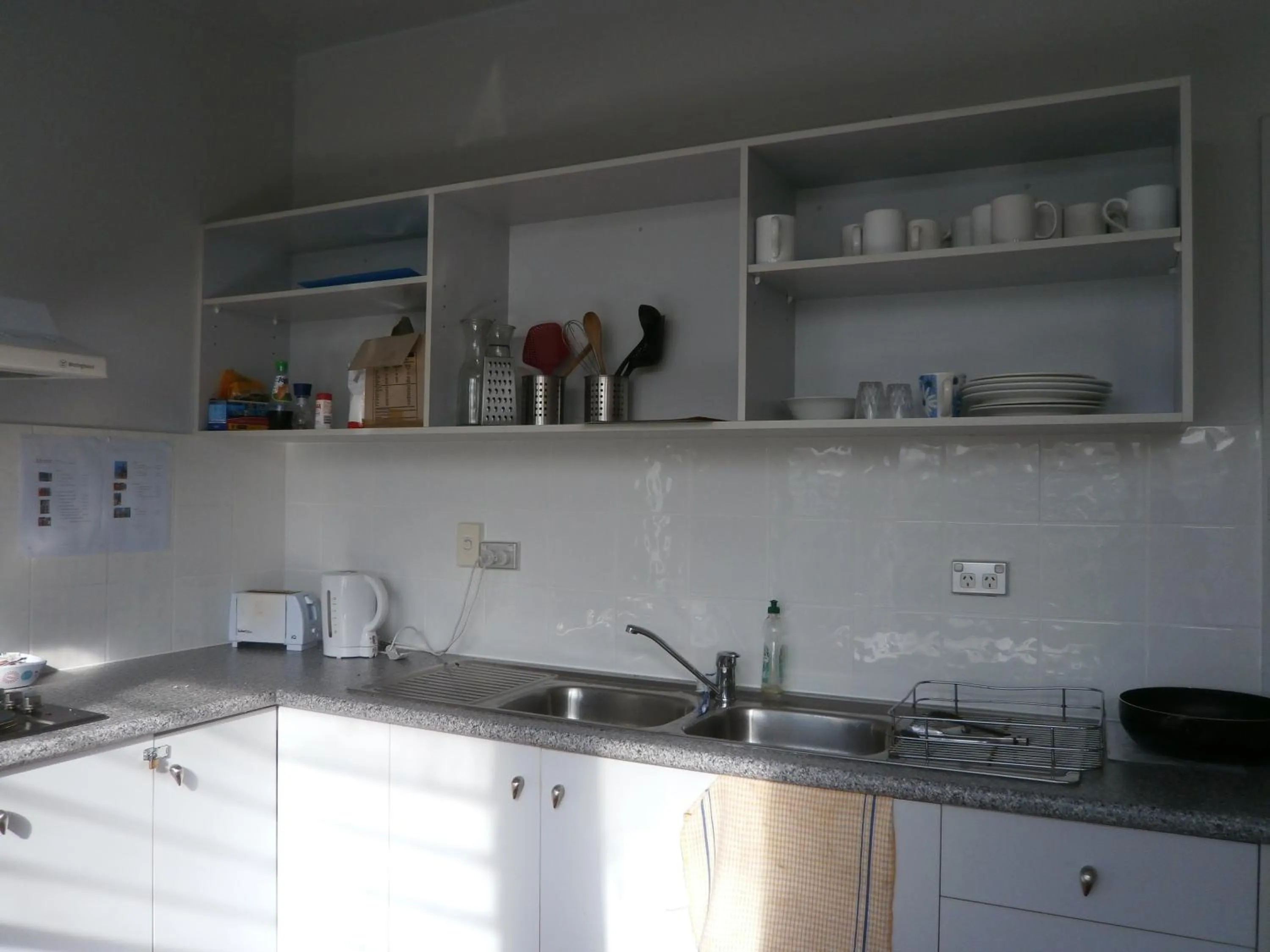 Kitchen or kitchenette in Waterfront Lodge Motel