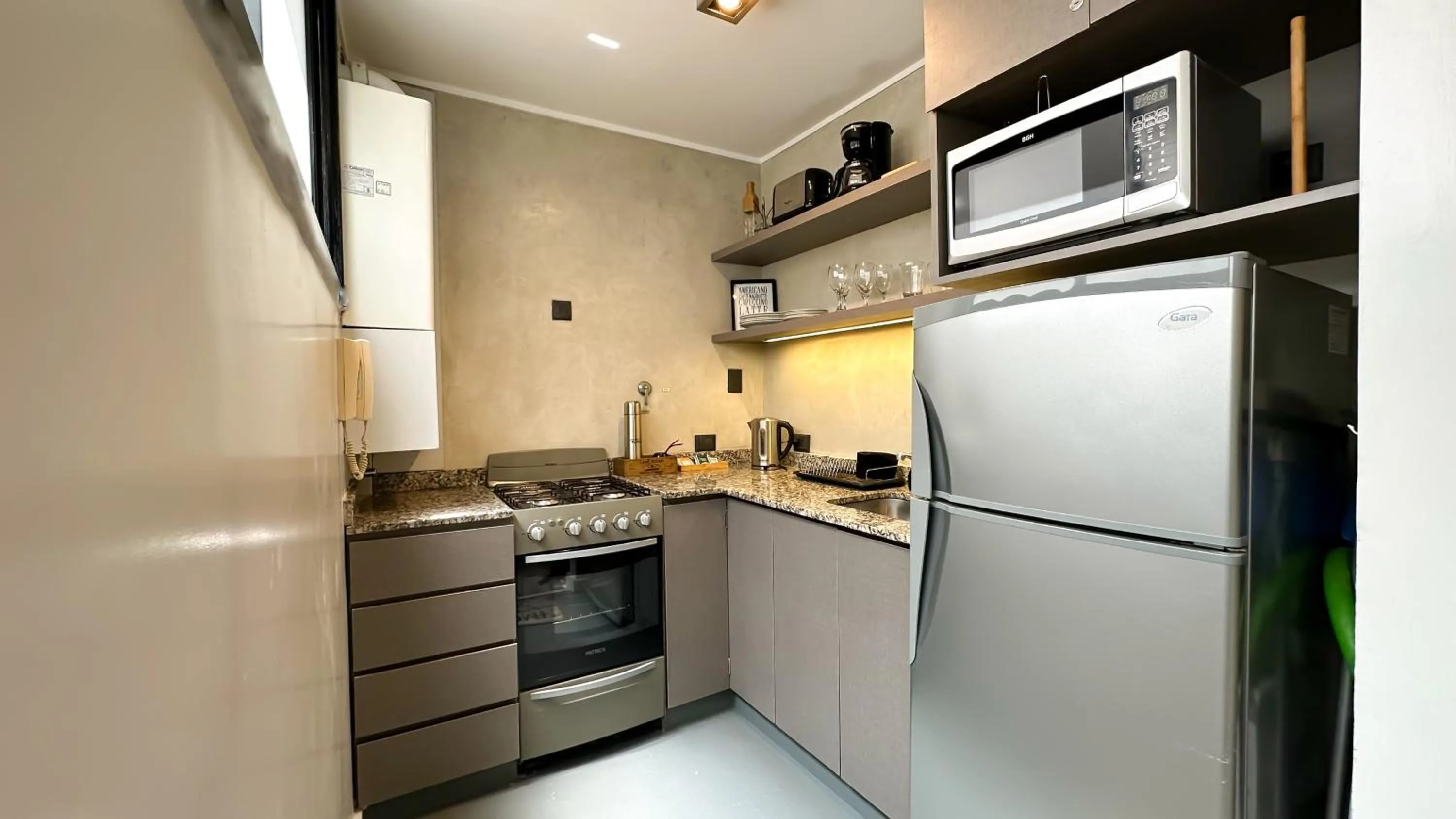 Coffee/tea facilities in Soho Rentals