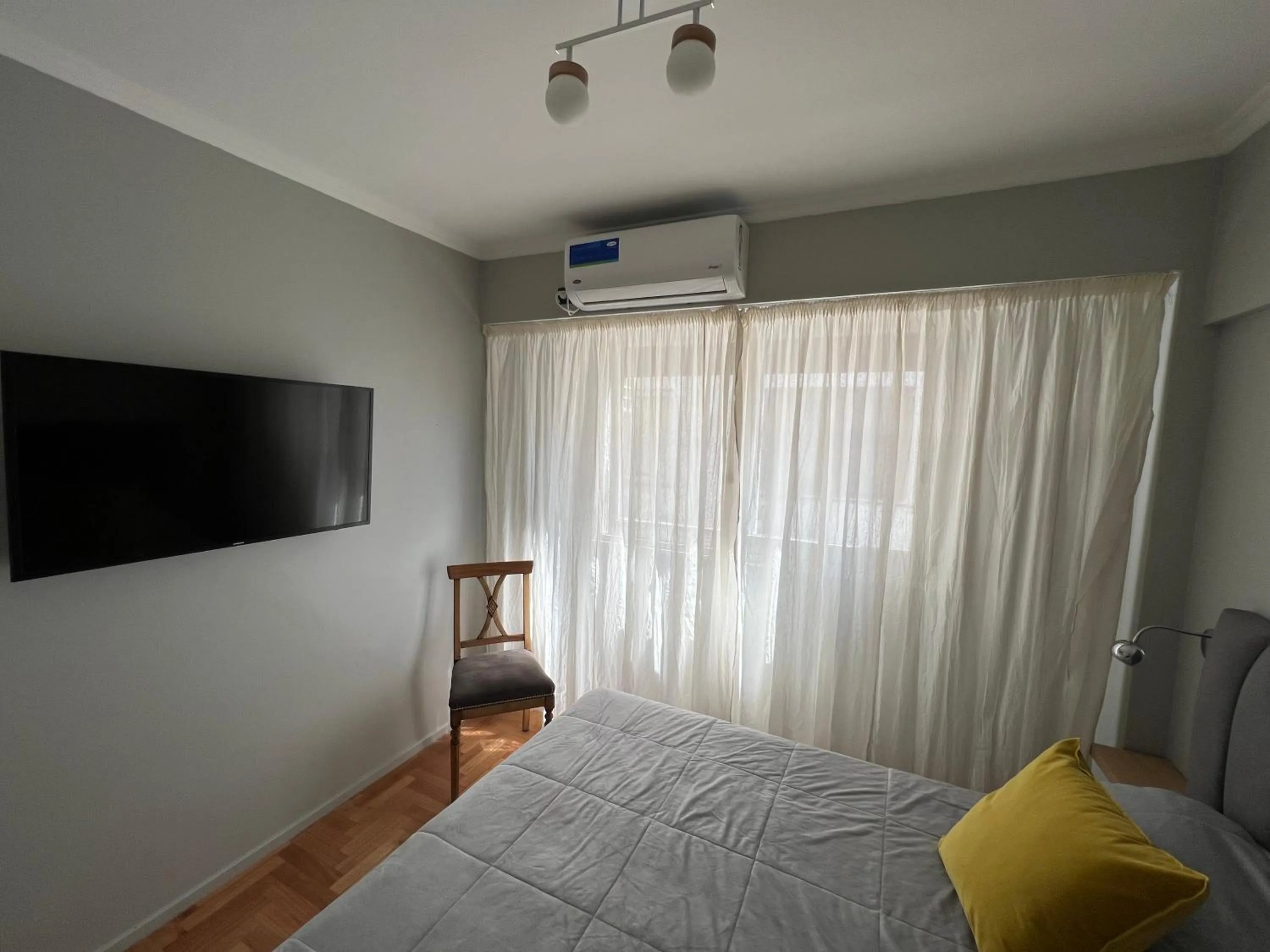 Bedroom, Bed in Soho Rentals