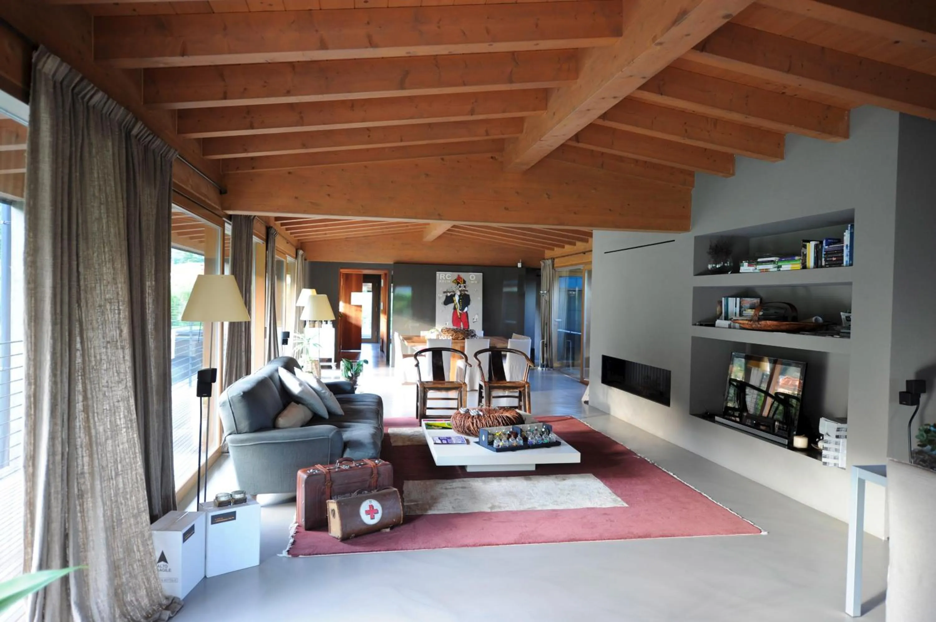 Library in Vivere Suites & Rooms