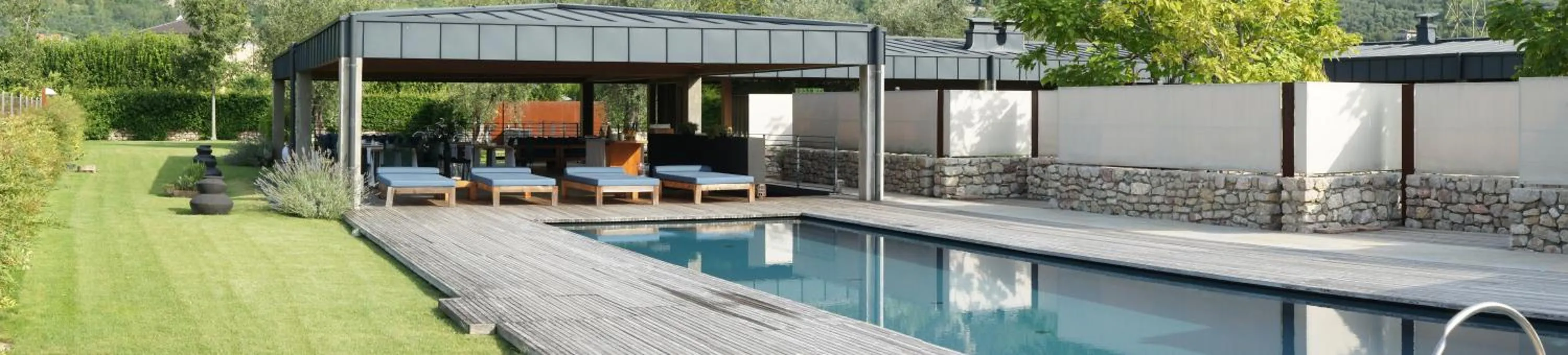 Swimming pool in Vivere Suites & Rooms