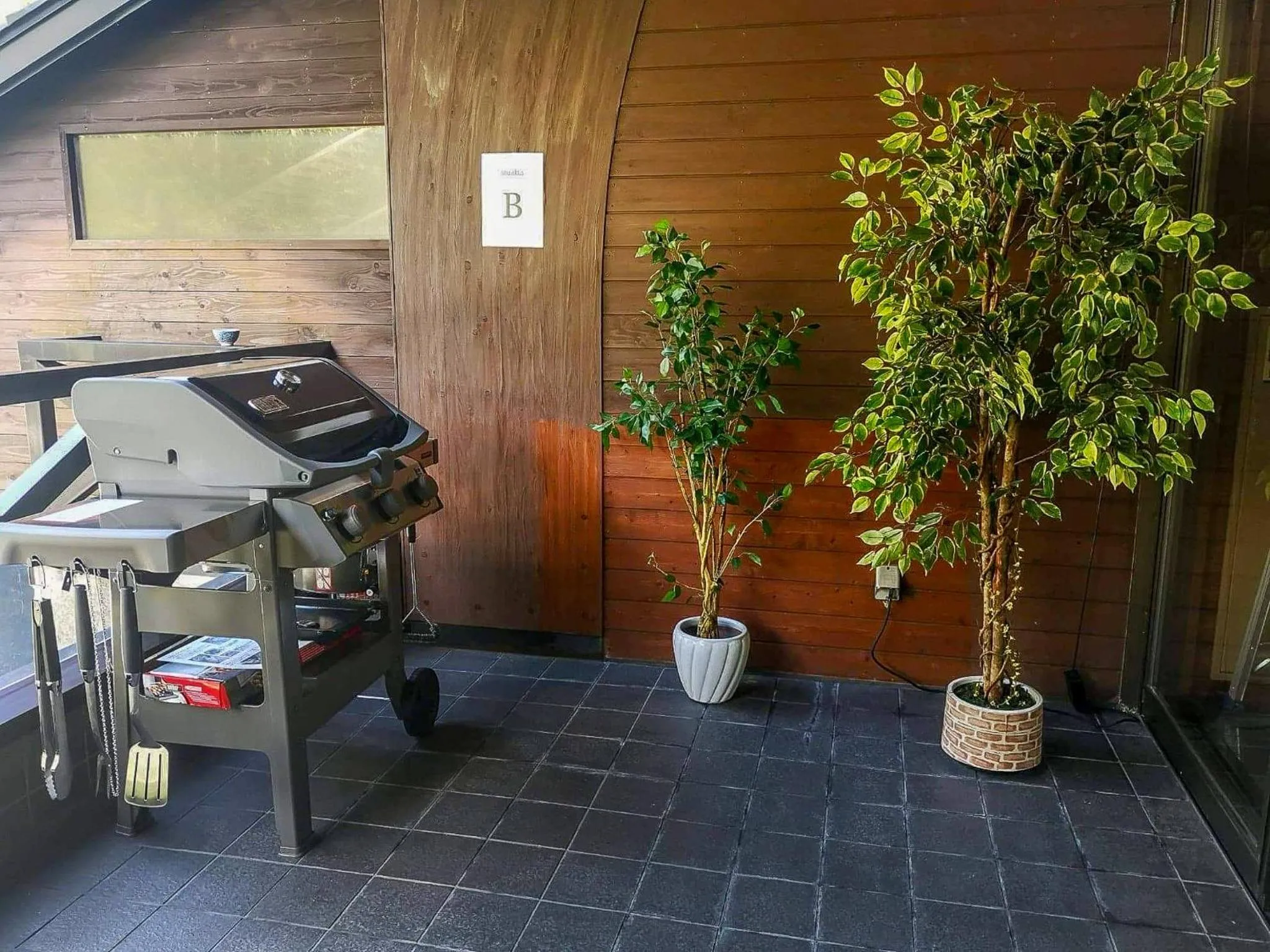 Wadano Gateway Suites & Apartments