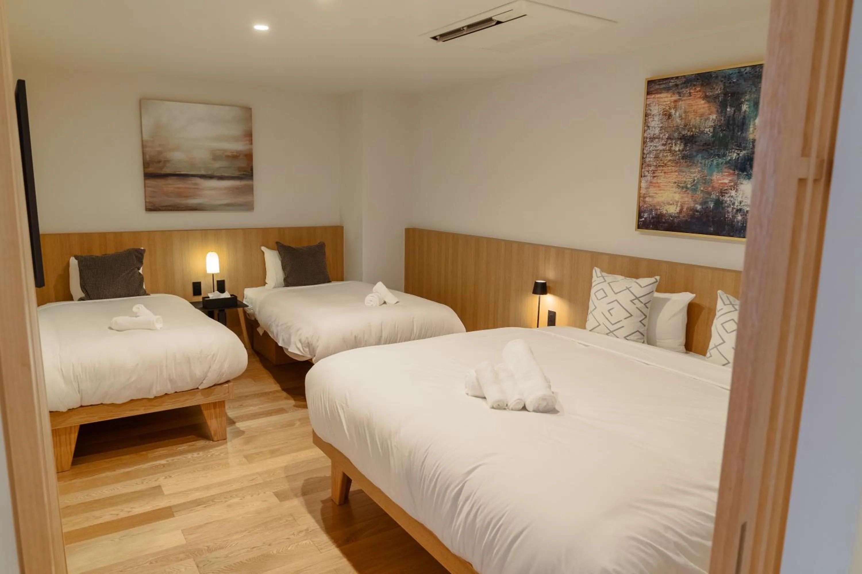 Bed in Wadano Gateway Suites & Apartments
