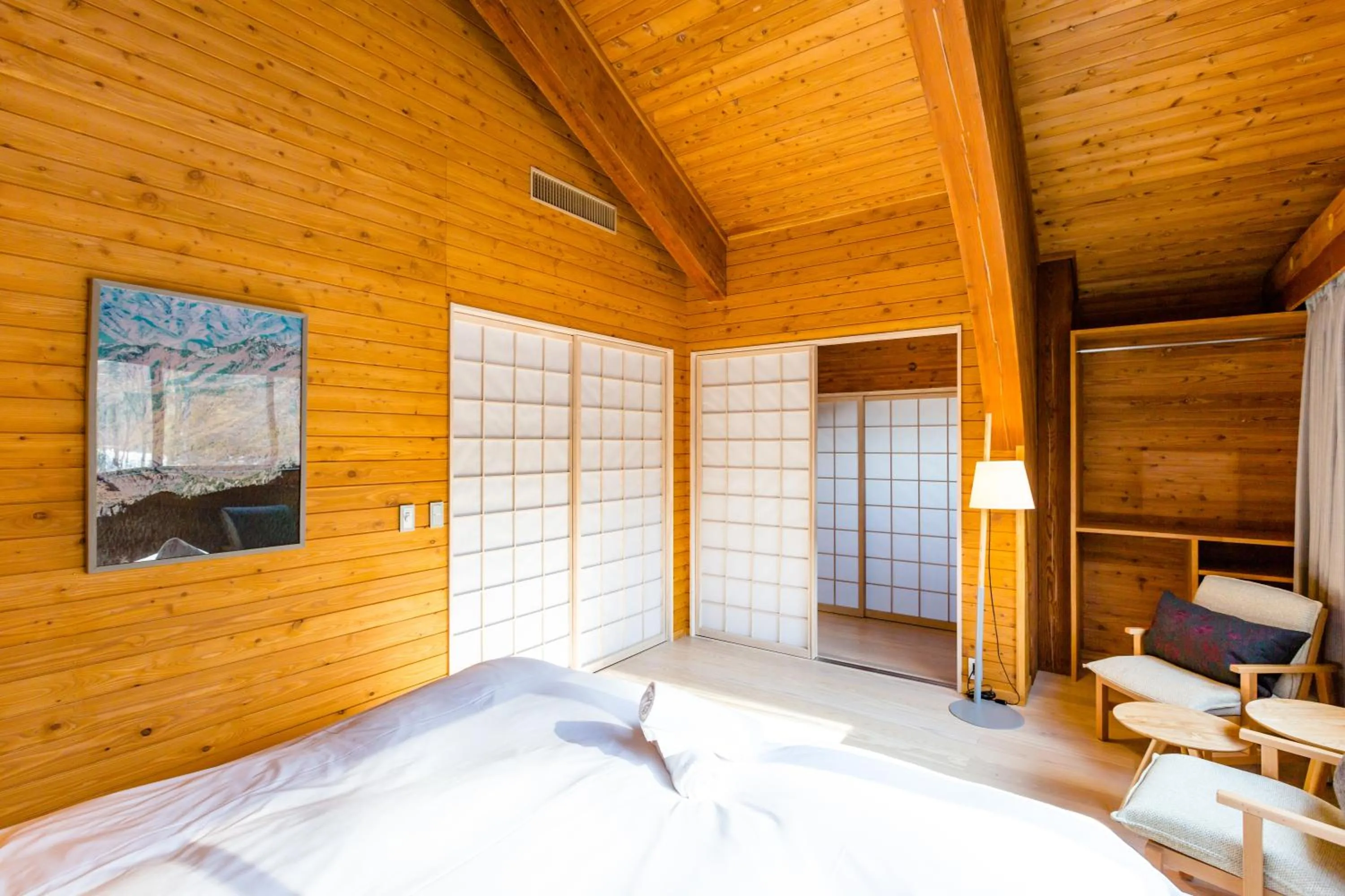 Bed in Wadano Gateway Suites & Apartments