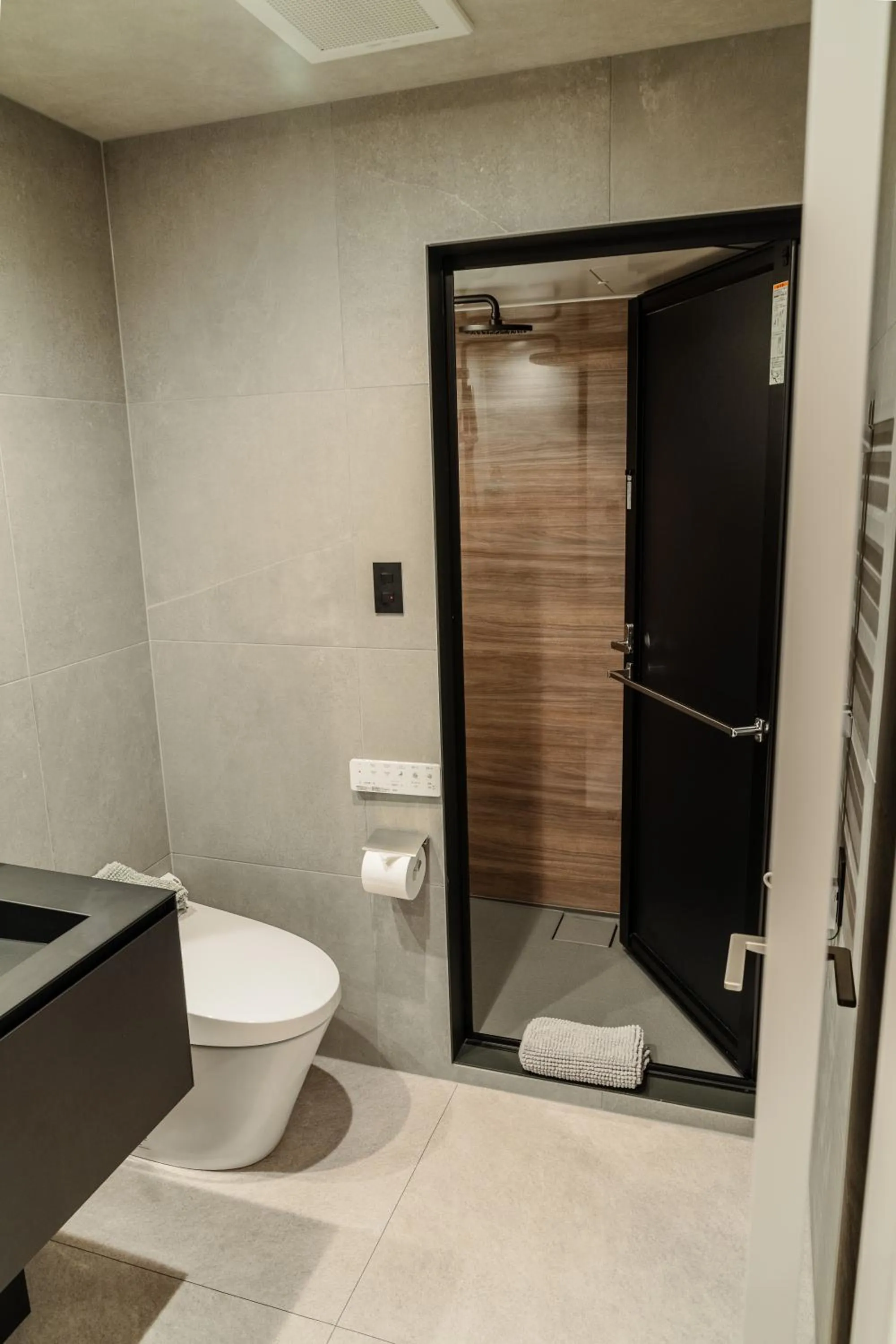 Wadano Gateway Suites & Apartments